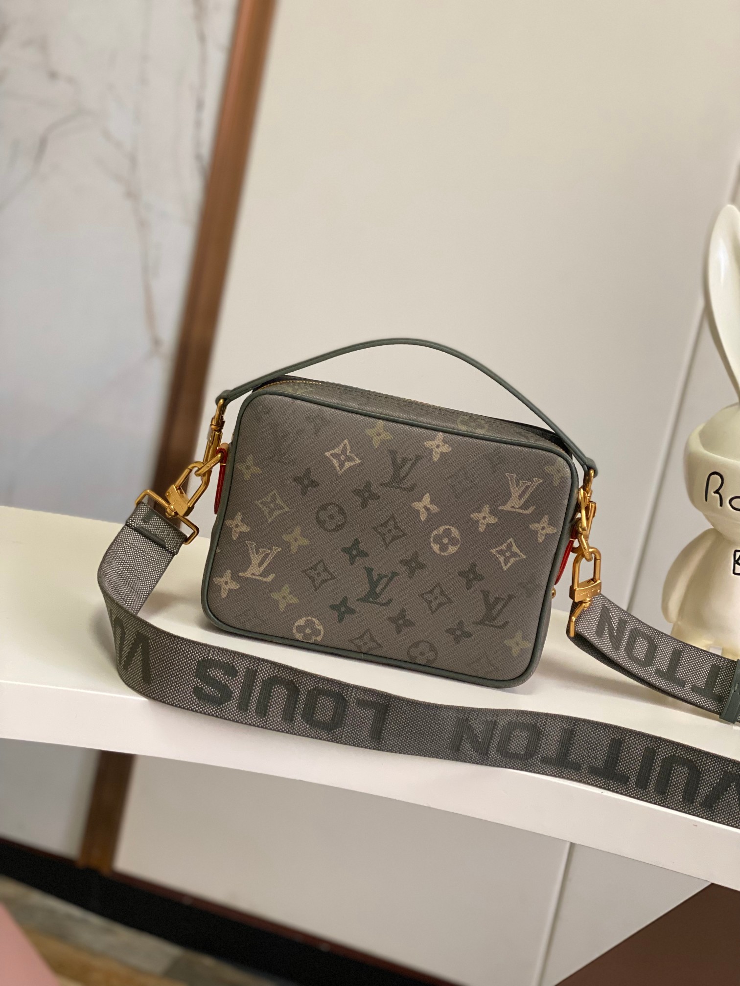 Louis Vuitton Messenger Bag Canvas Green M-l-s