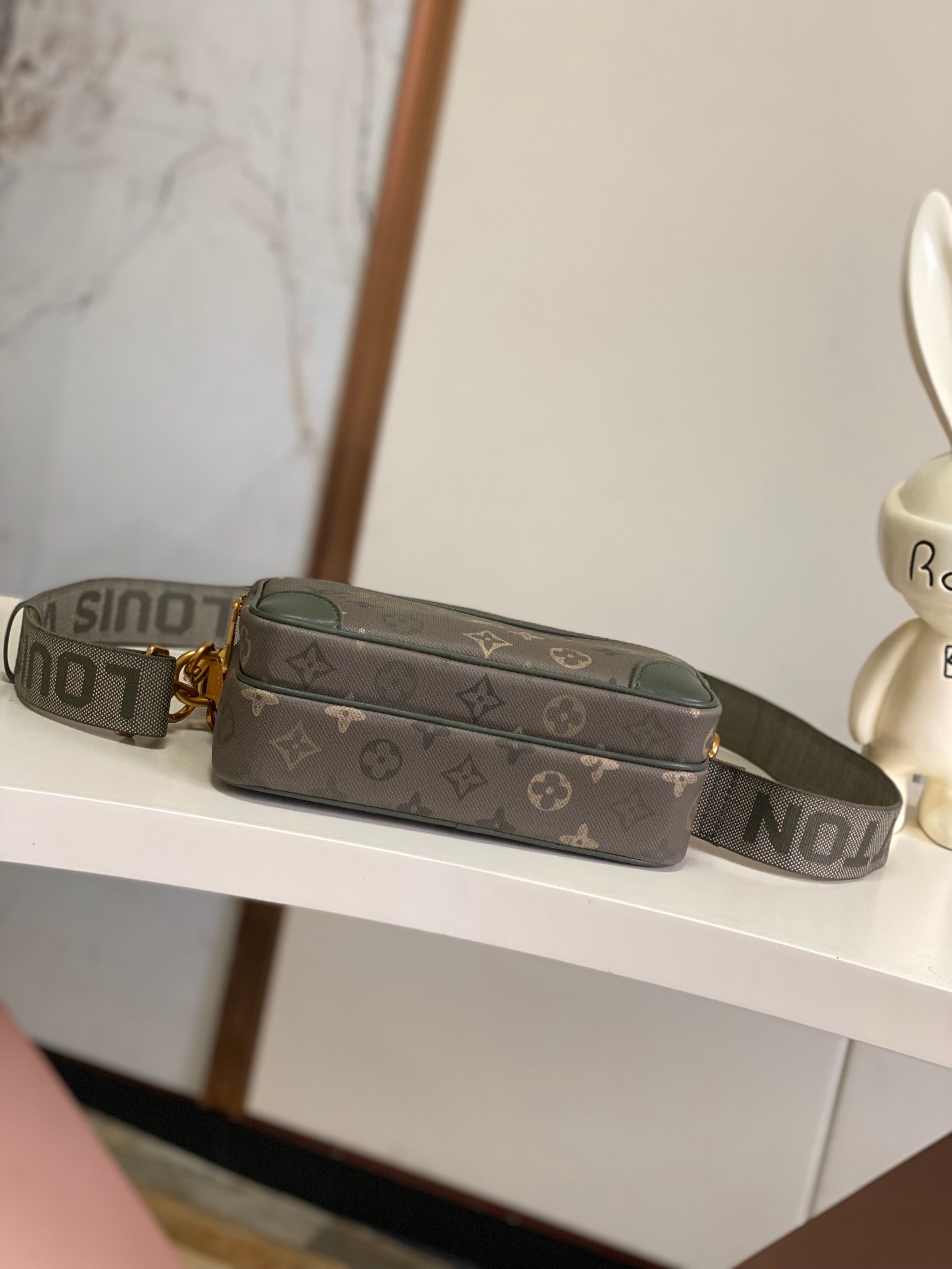 Louis Vuitton Messenger Bag Canvas Green M-l-s