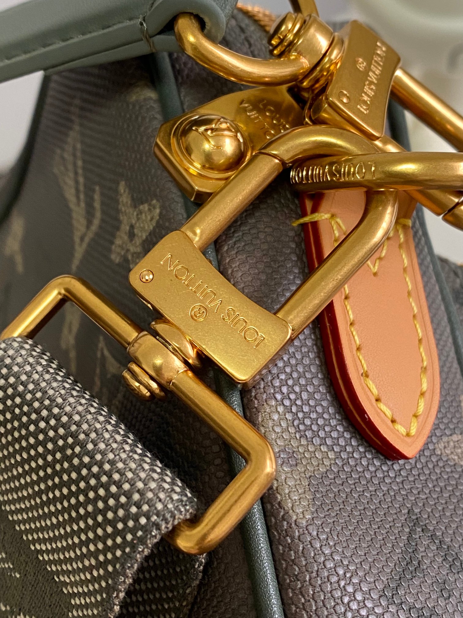 Louis Vuitton Messenger Bag Canvas Green M-l-s