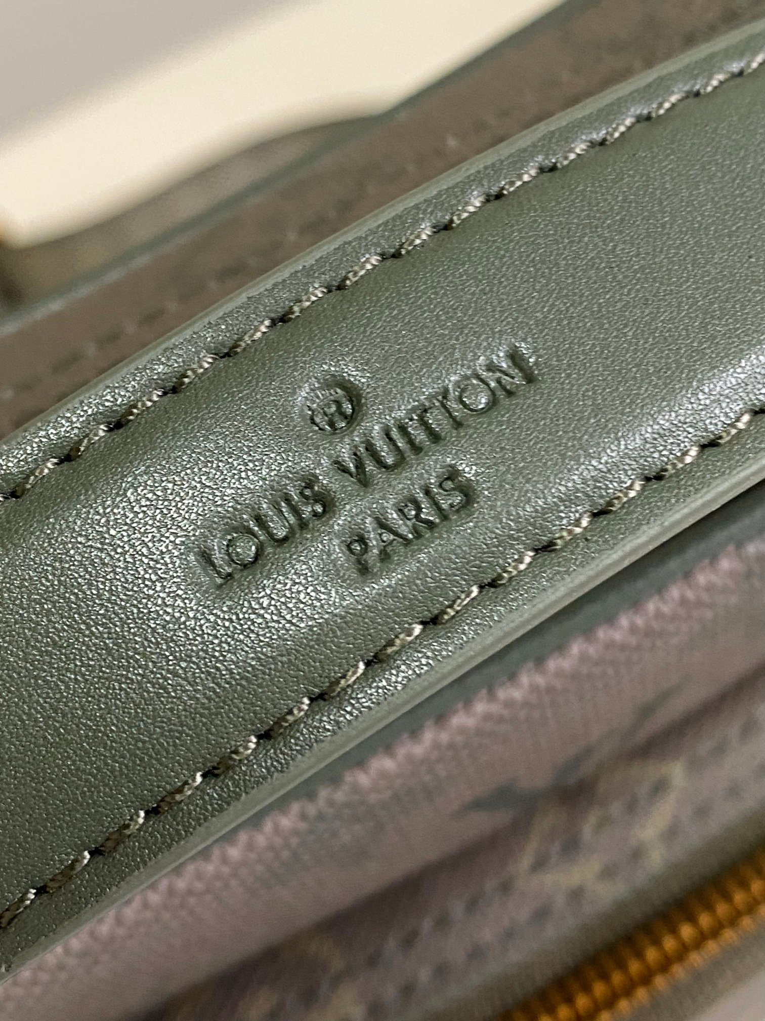 Louis Vuitton Messenger Bag Canvas Green M-l-s