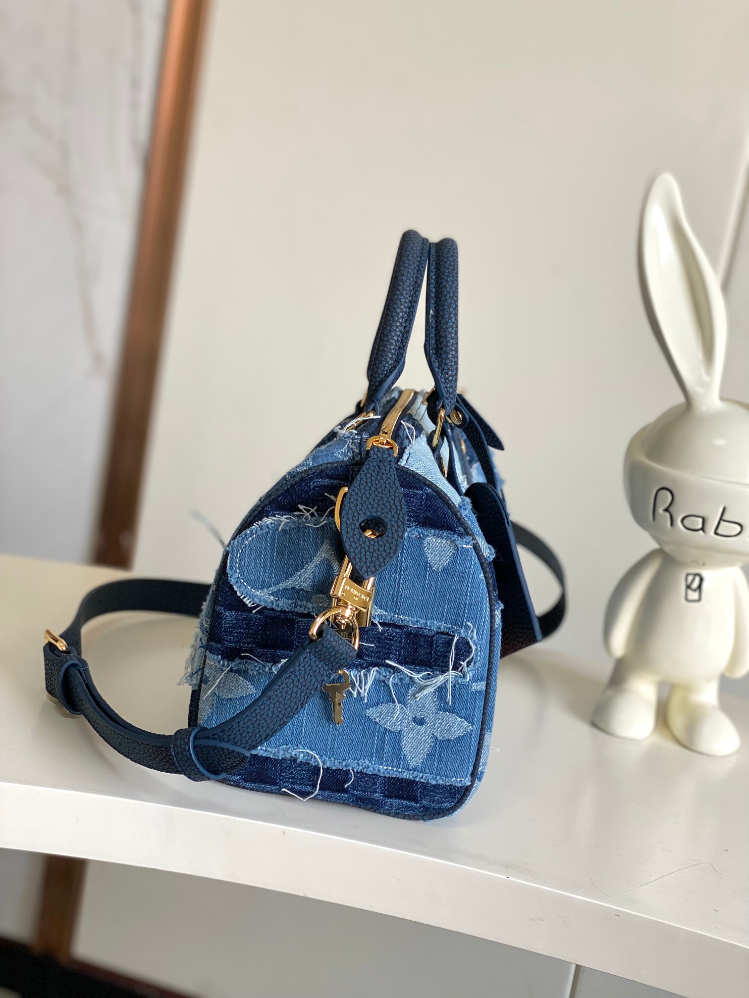 Louis Vuitton Basic Bag M-l-s