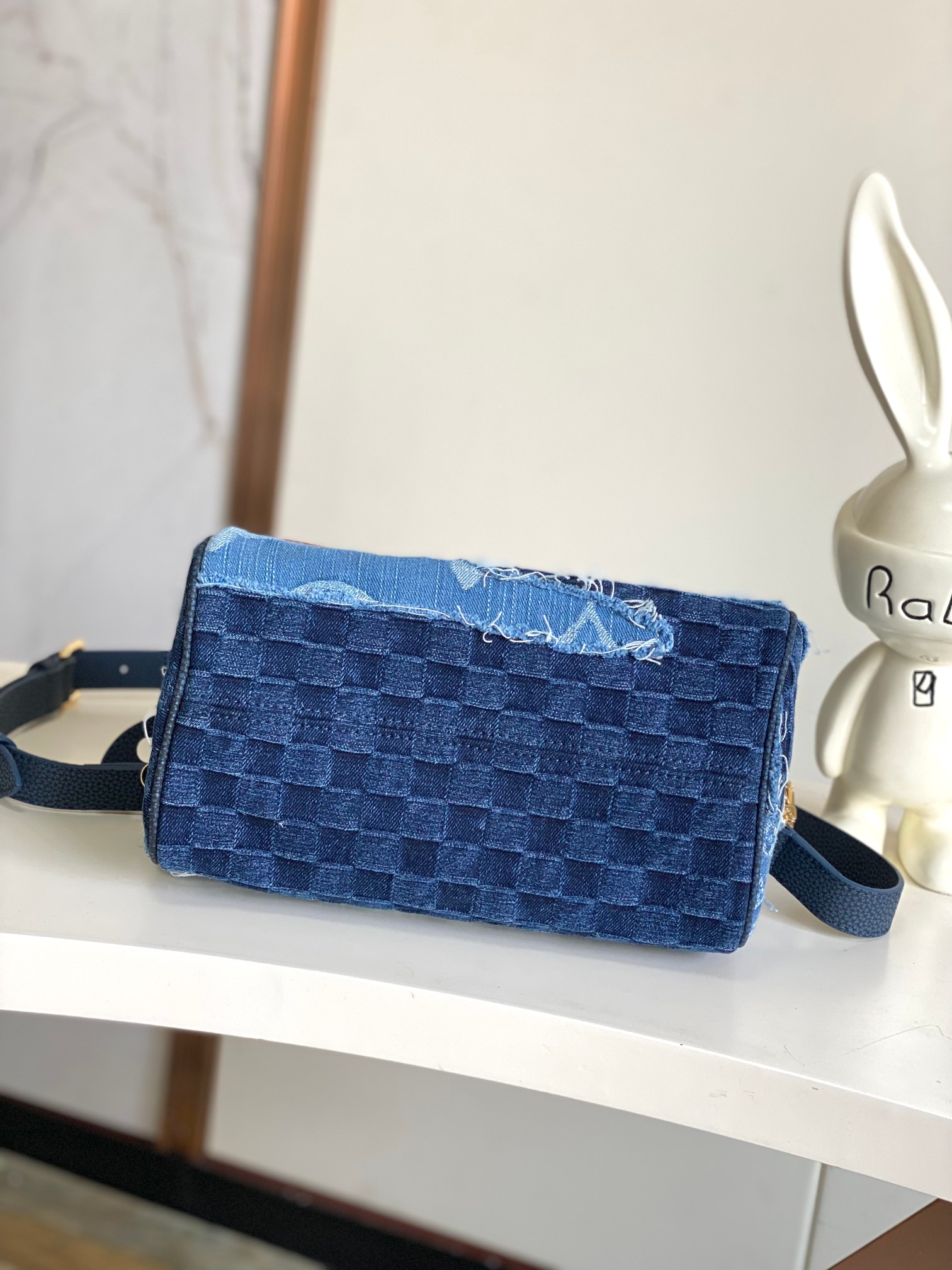 Louis Vuitton Basic Bag M-l-s