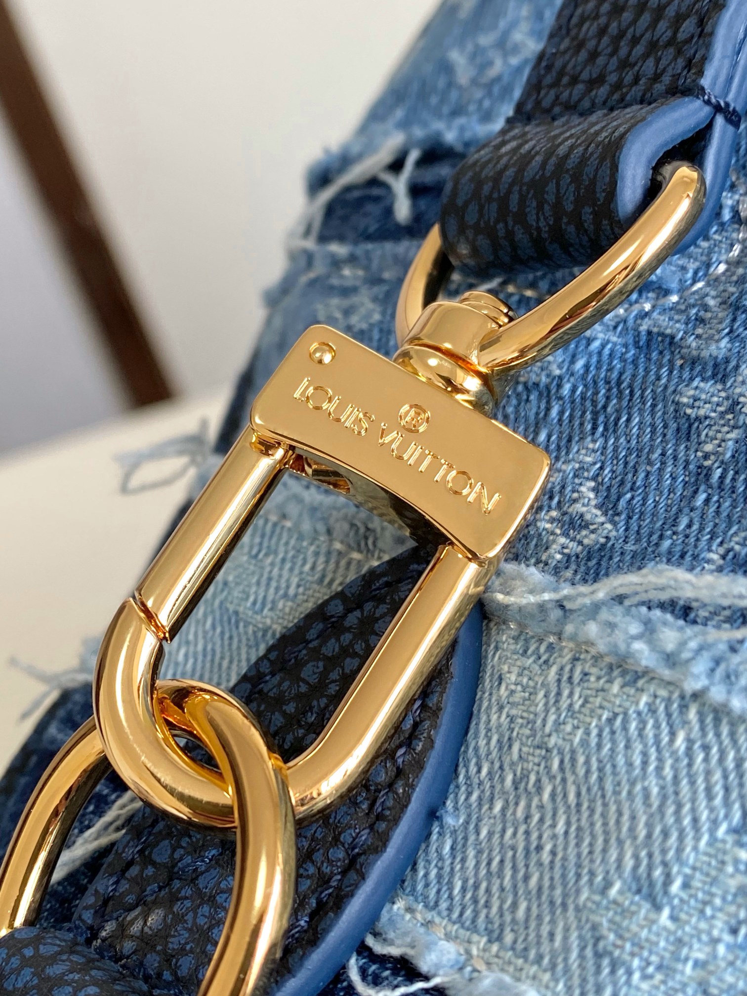 Louis Vuitton Basic Bag M-l-s