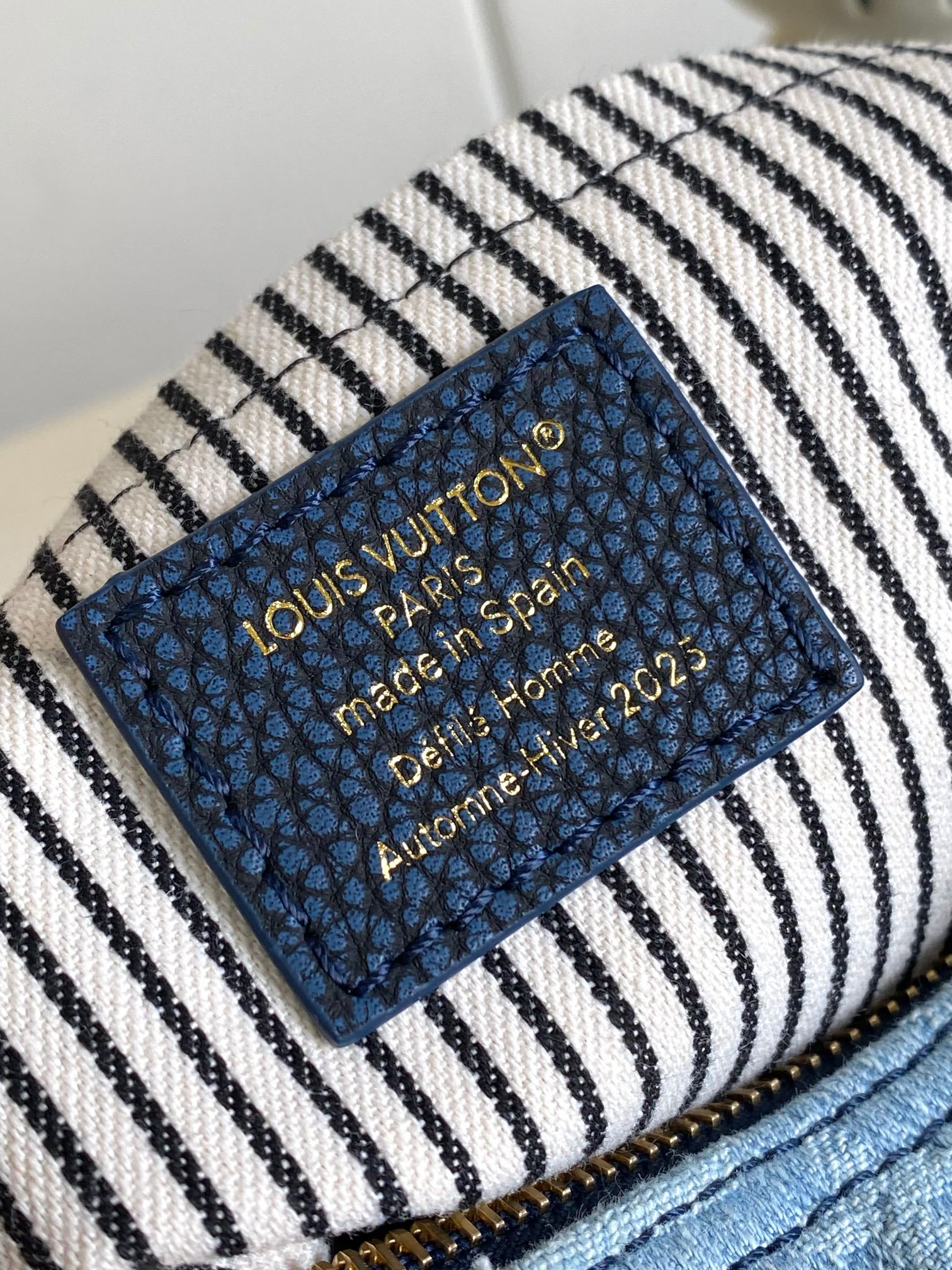 Louis Vuitton Basic Bag M-l-s