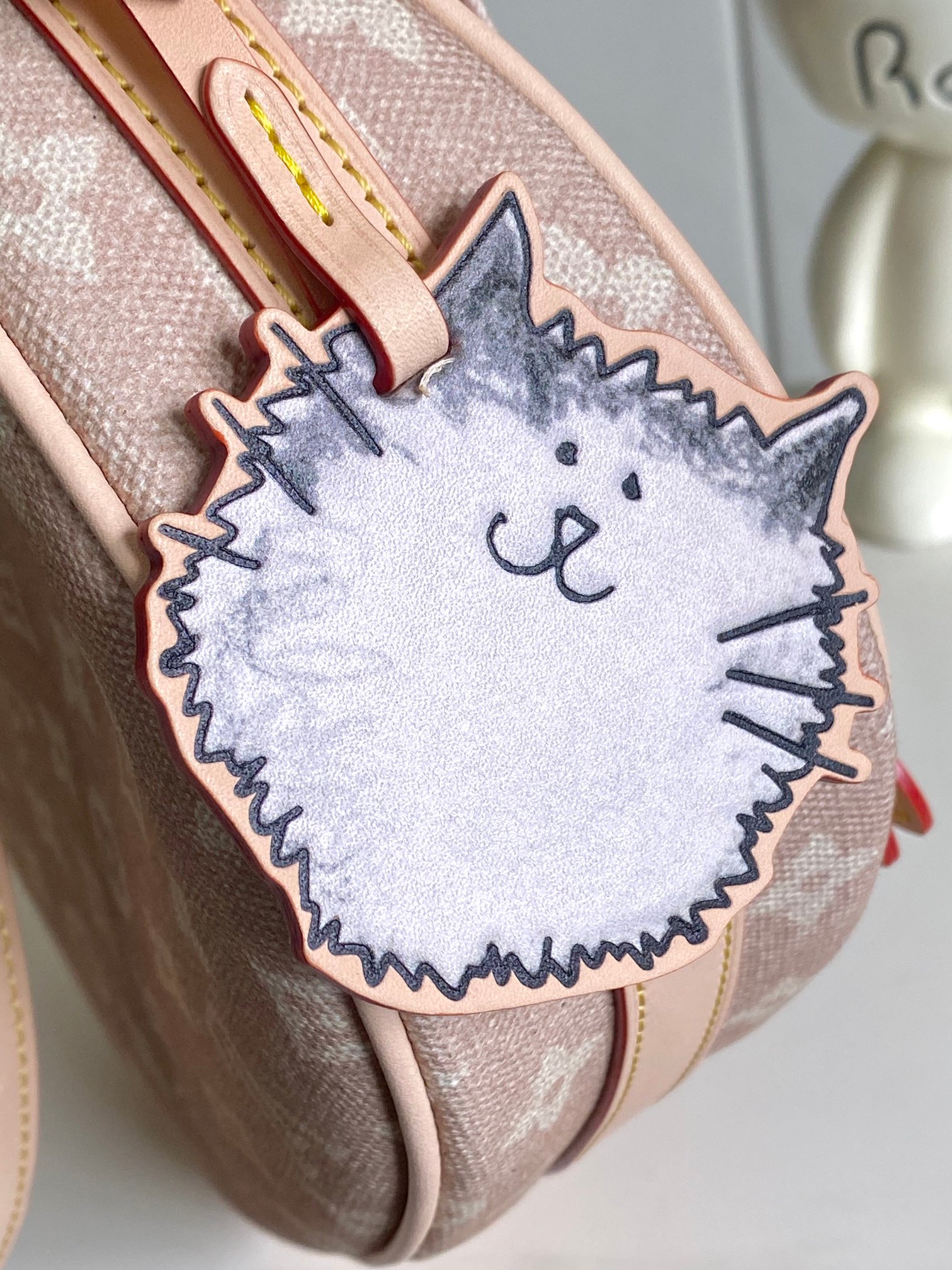 Louis Vuitton Basic Bag Canvas M-l-s