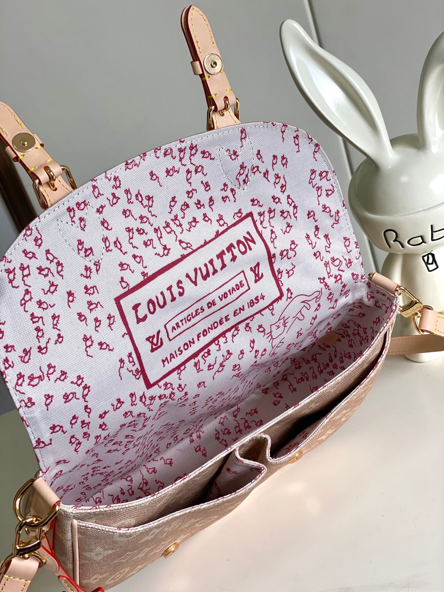 Louis Vuitton Basic Bag Canvas M-l-s