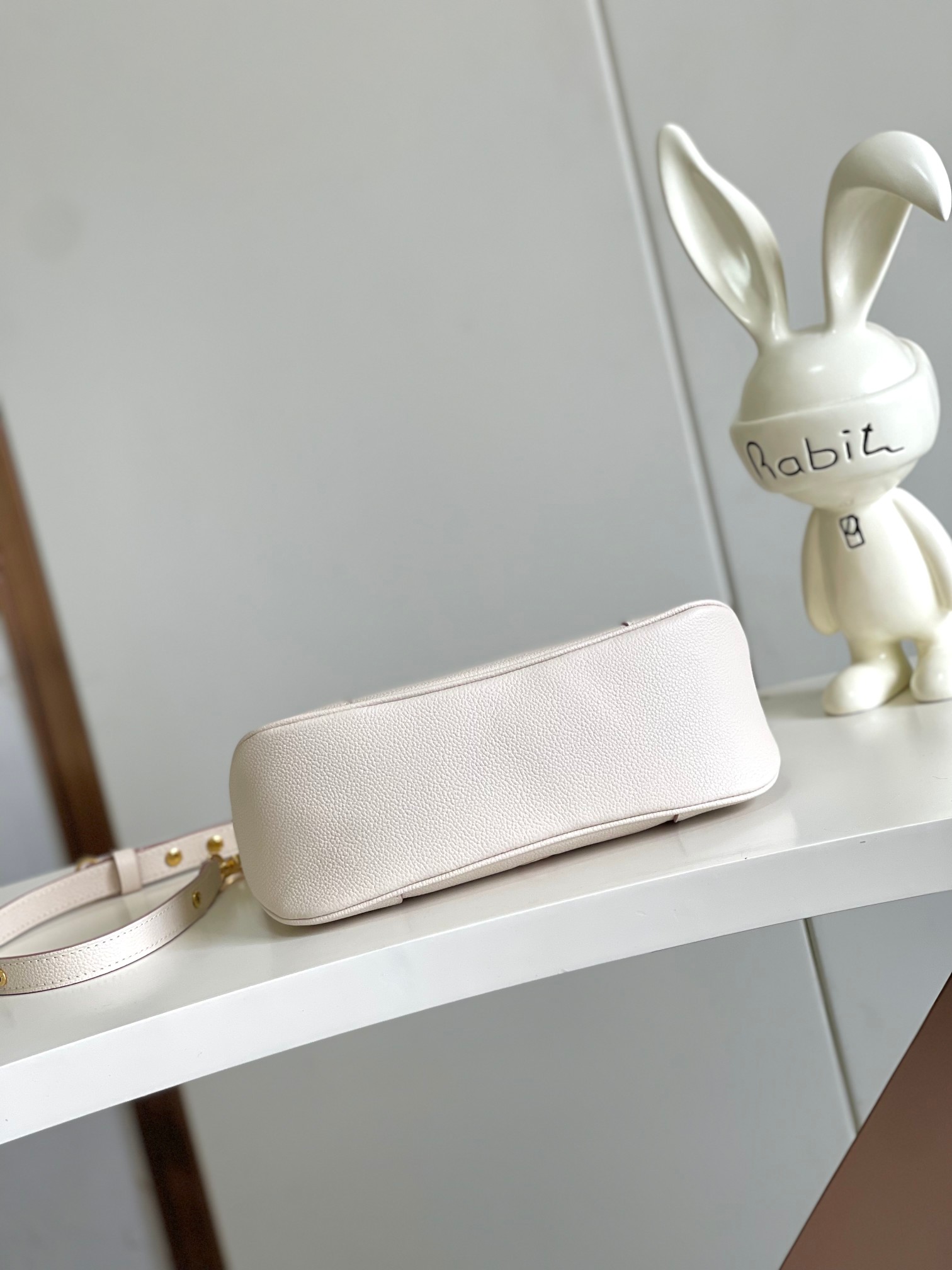 Louis Vuitton Basic Bag M