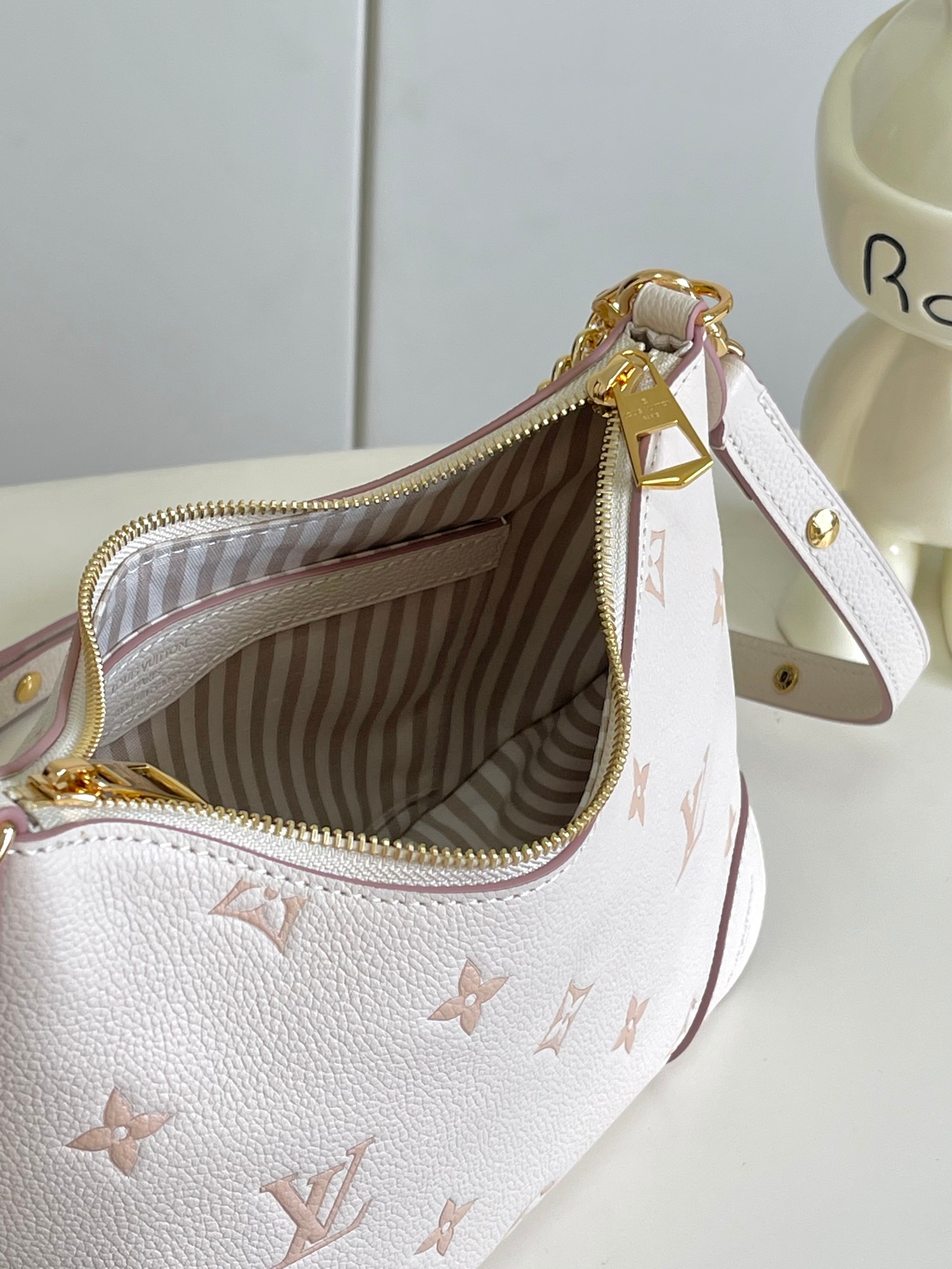 Louis Vuitton Basic Bag M