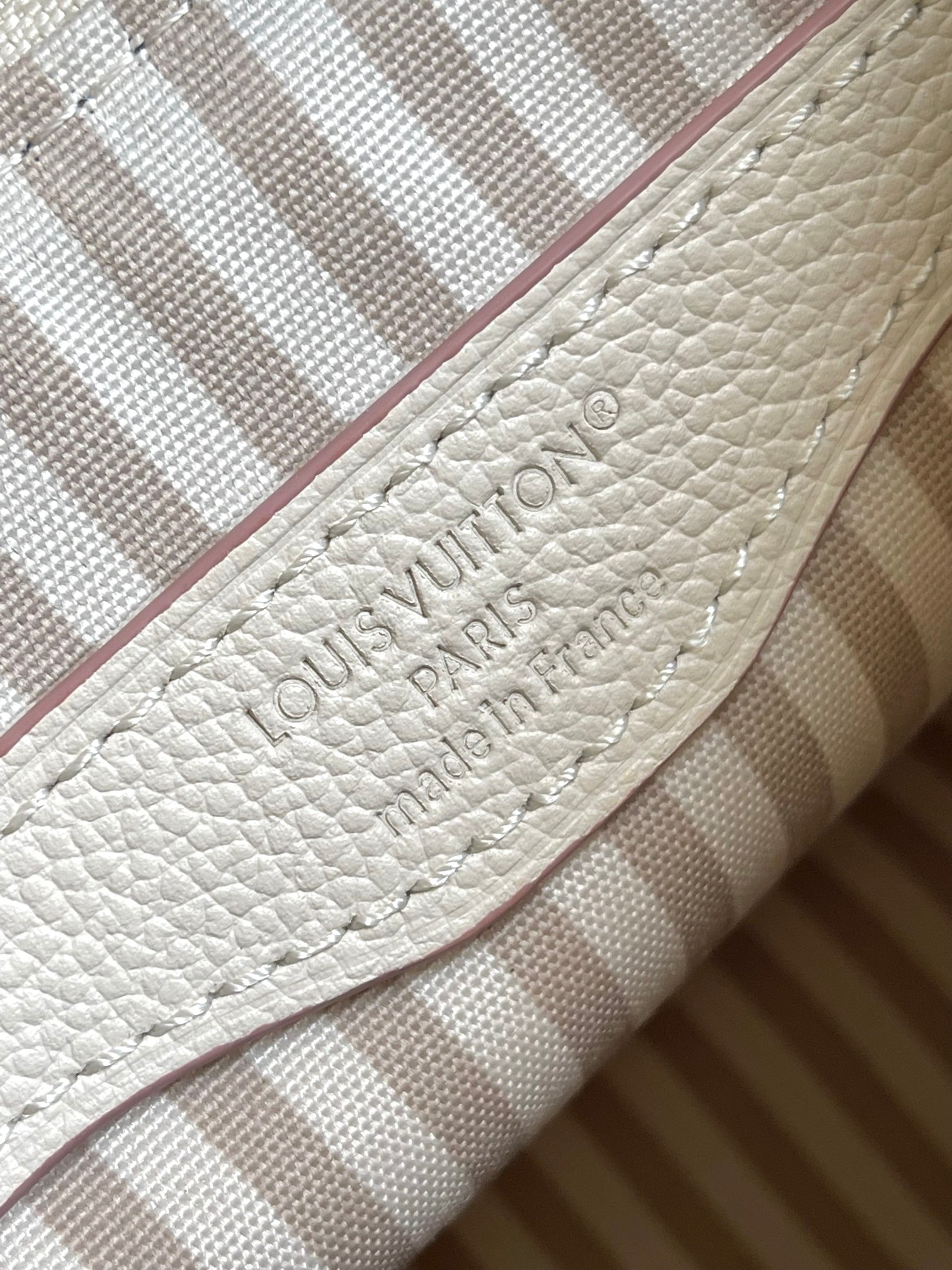 Louis Vuitton Basic Bag M