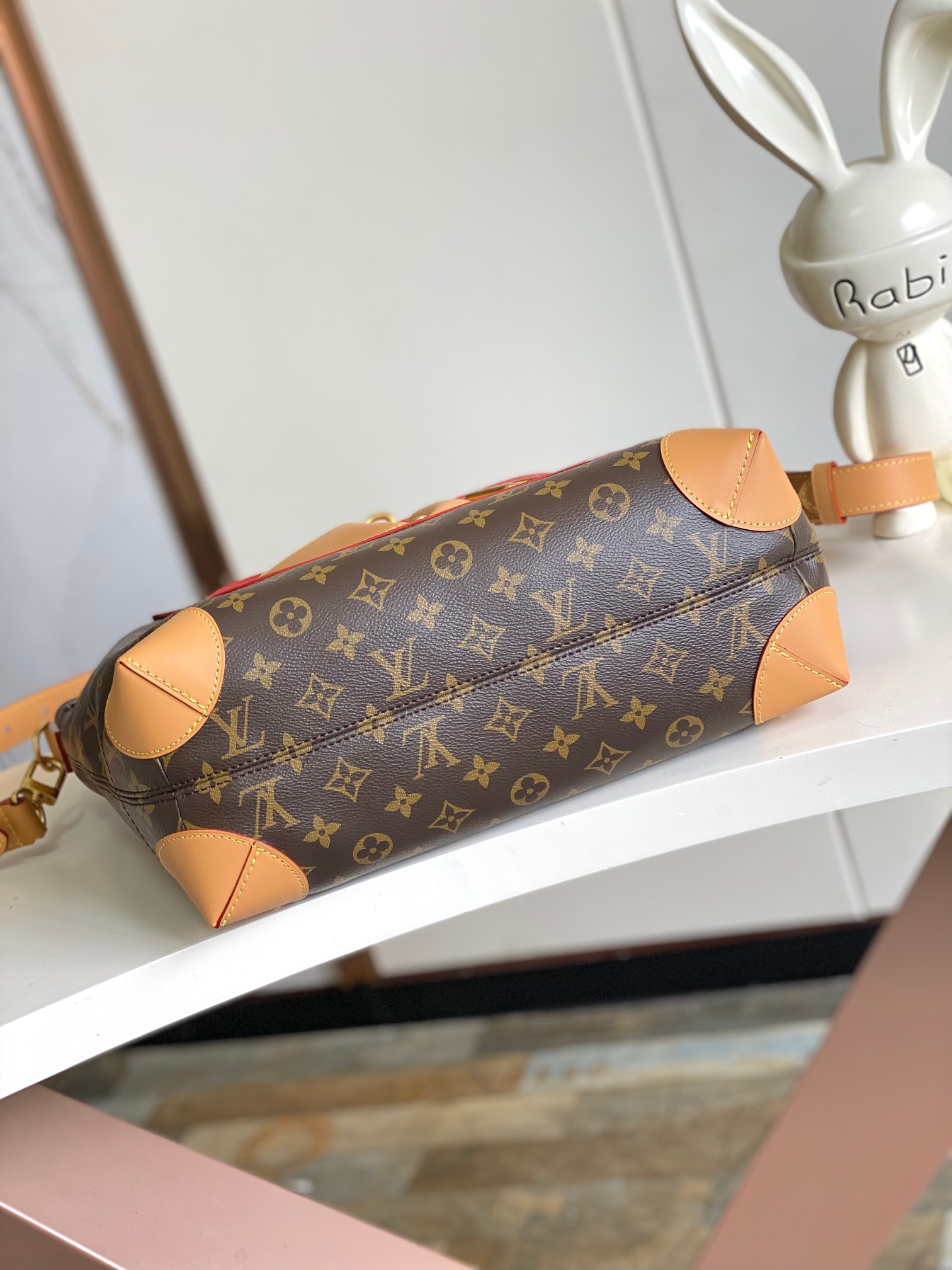 Louis Vuitton Basic Bag Canvas M-l-s