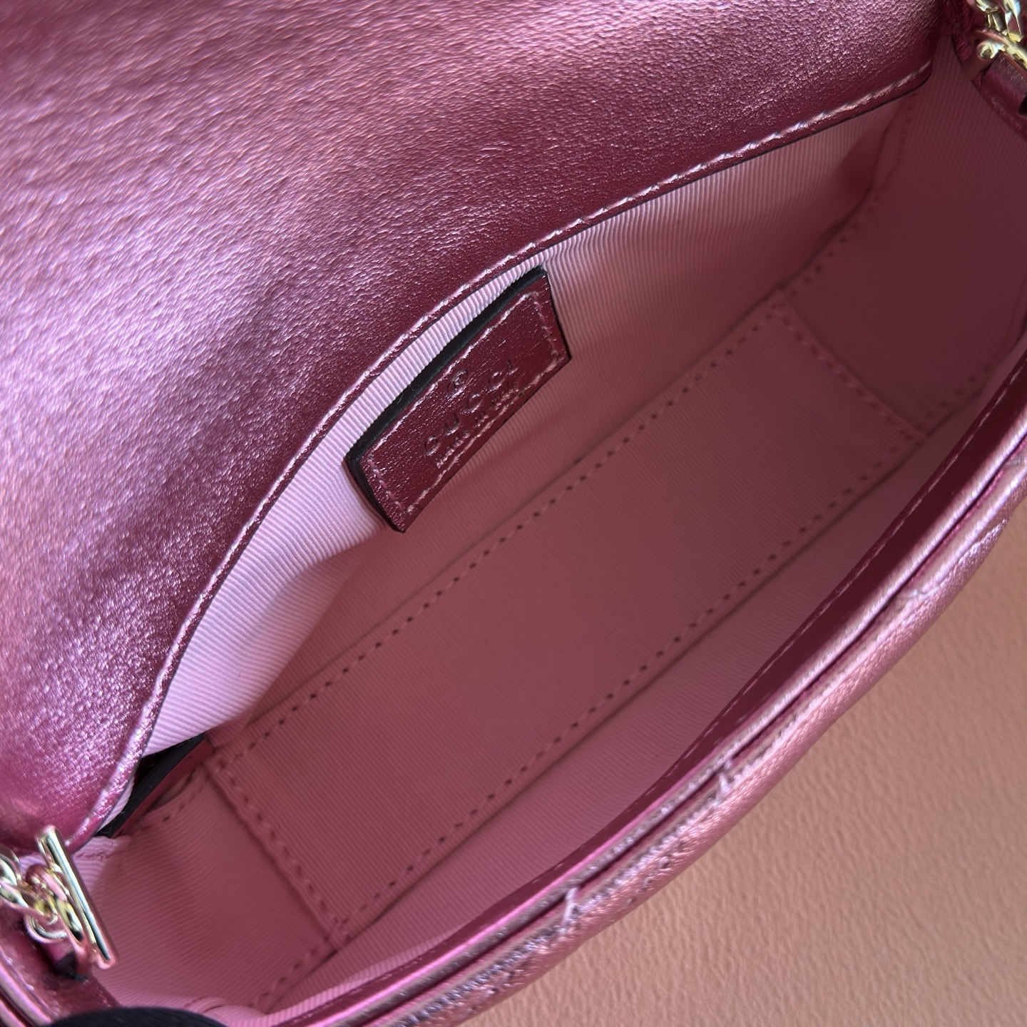 Gucci Basic Bag Sheepskin Silver M-l-s