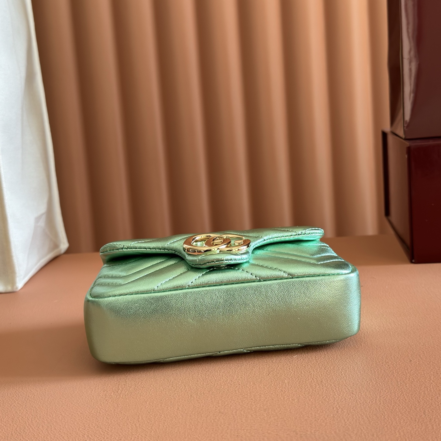 Gucci Basic Bag Sheepskin Silver M-l-s