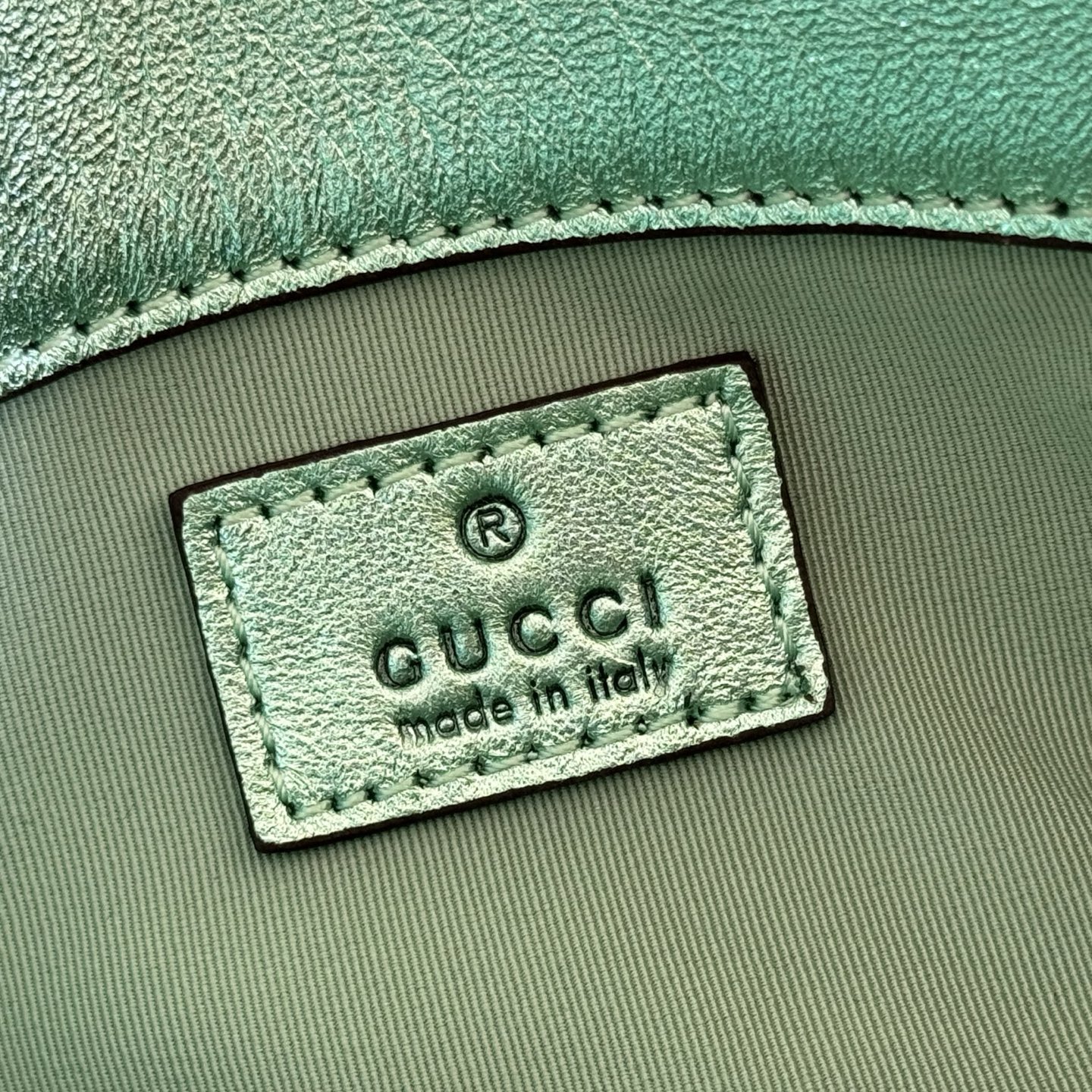 Gucci Basic Bag Sheepskin Silver M-l-s
