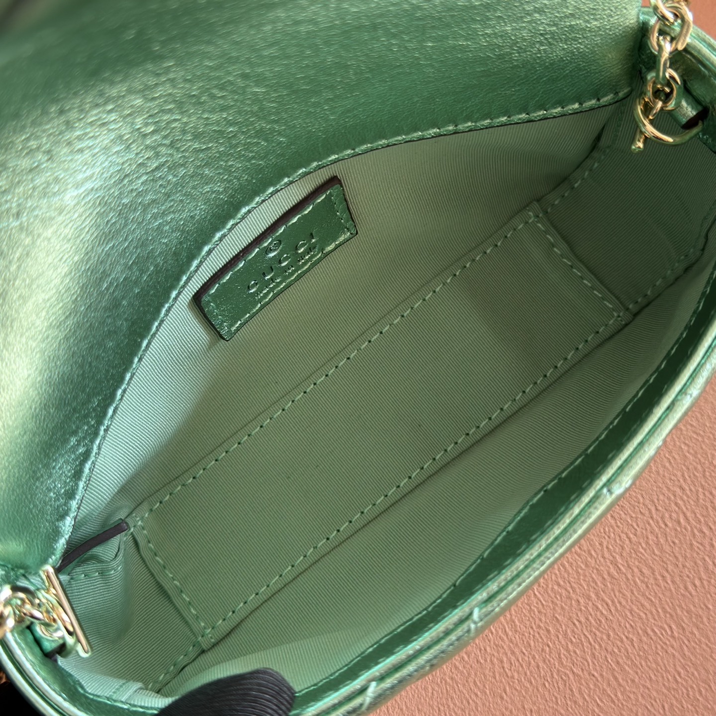 Gucci Basic Bag Sheepskin Silver M-l-s