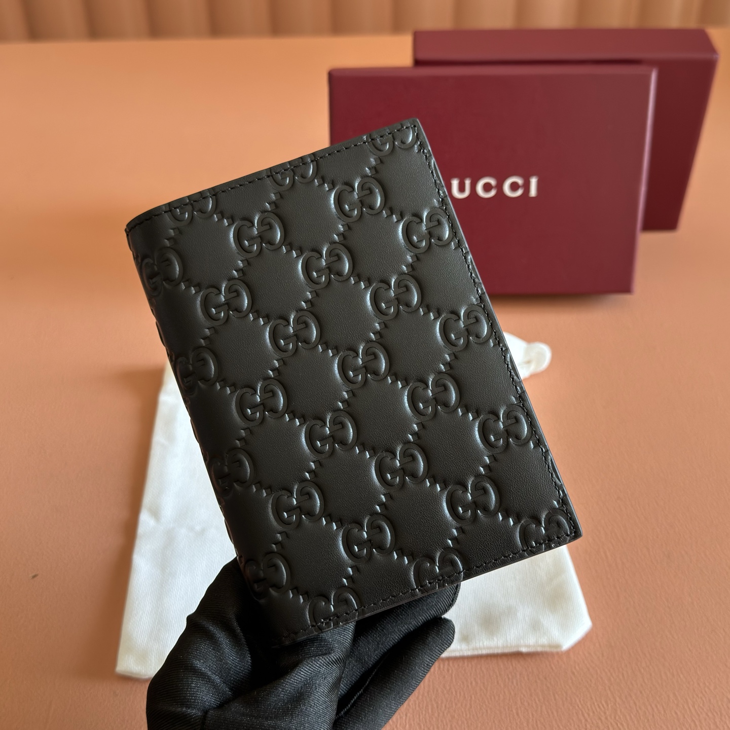 Gucci Basic Bag Cow Leather Black M-l