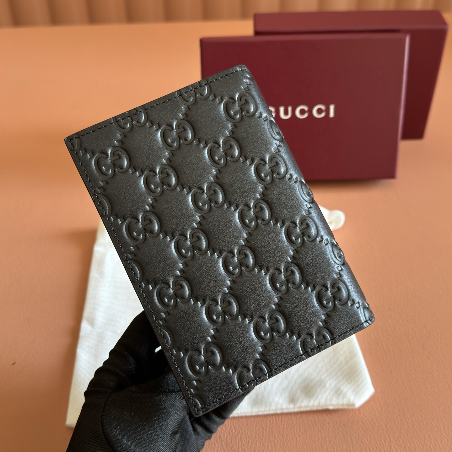 Gucci Basic Bag Cow Leather Black M-l
