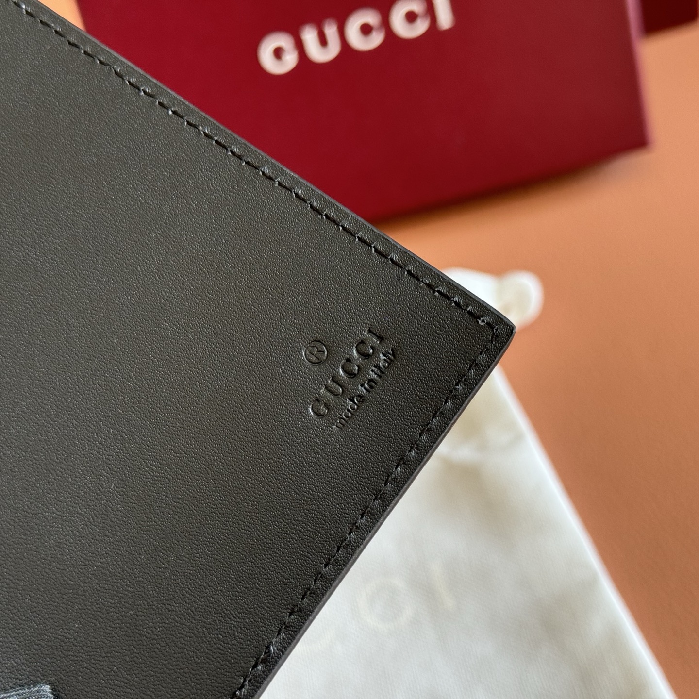 Gucci Basic Bag Cow Leather Black M-l