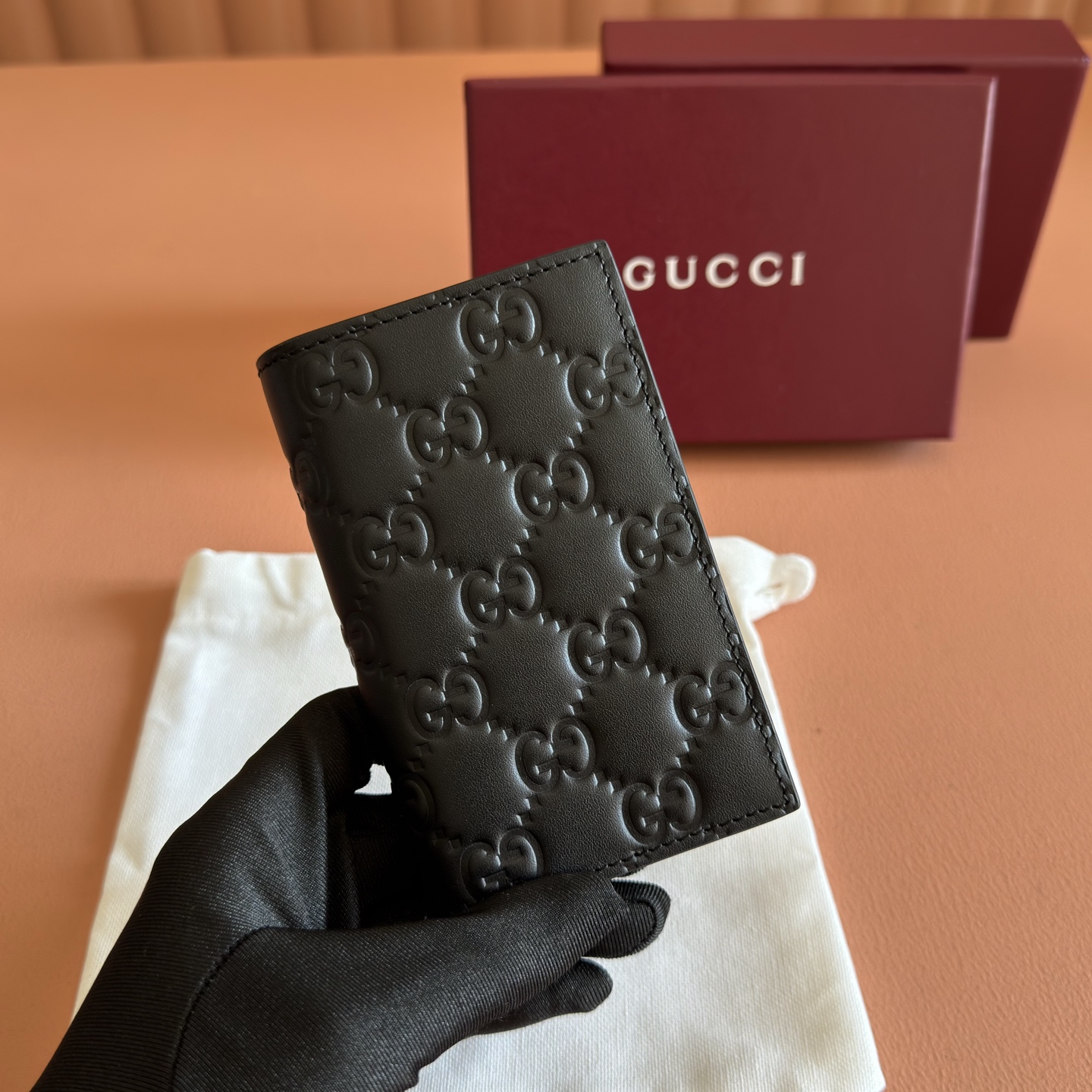 Gucci Basic Bag Cow Leather Black M-l