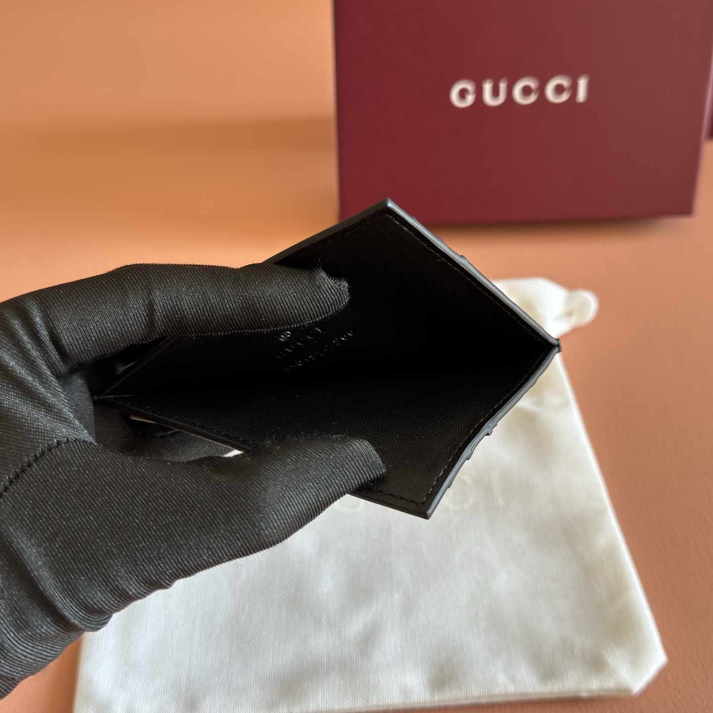 Gucci Basic Bag Cow Leather Black M-l