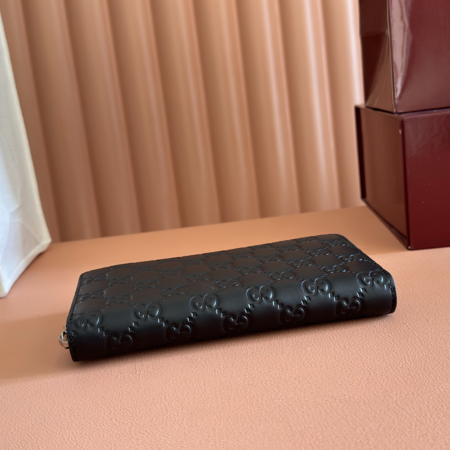 Gucci Basic Bag Cow Leather Black M-l