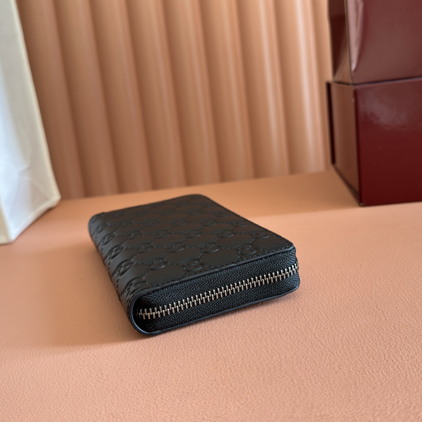 Gucci Basic Bag Cow Leather Black M-l