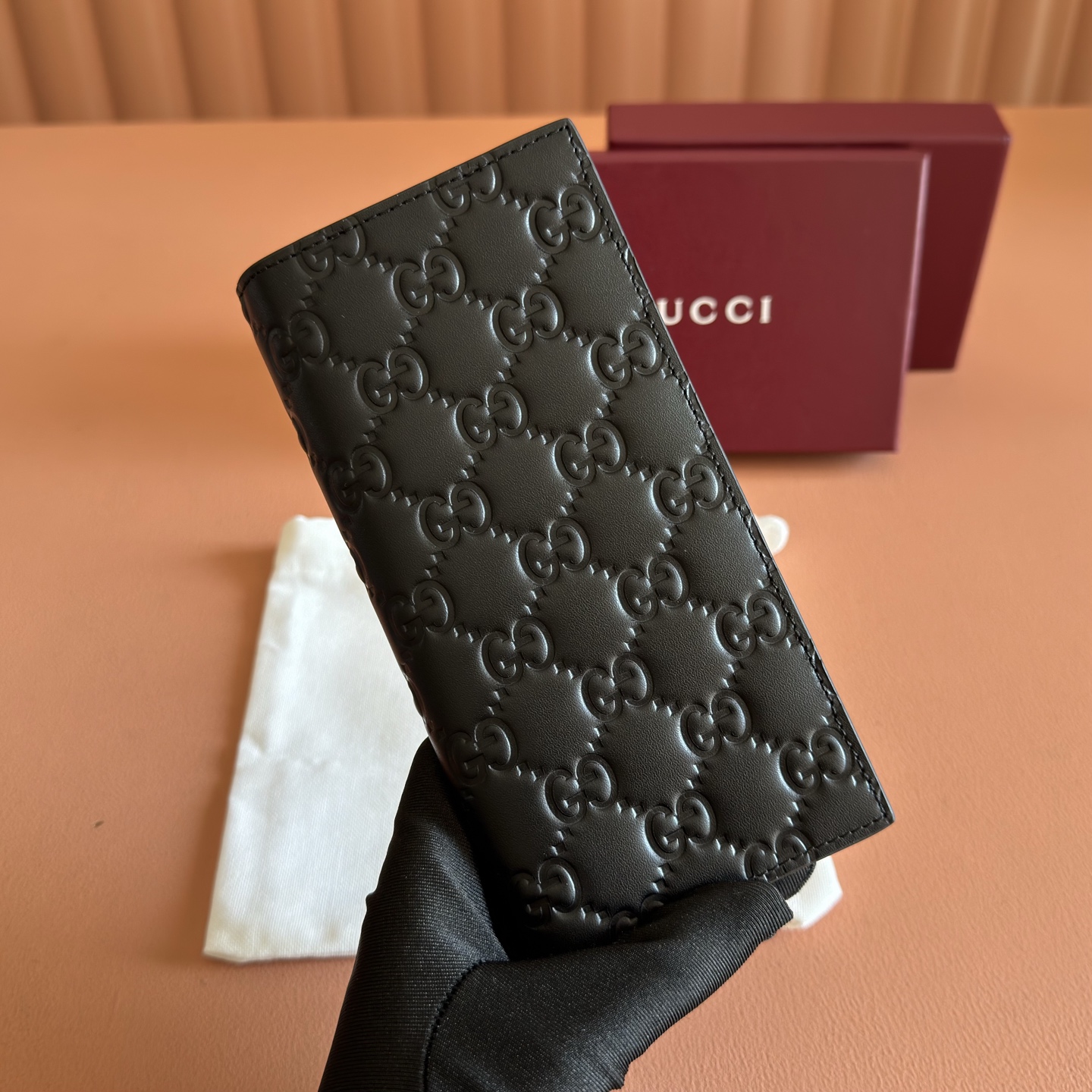 Gucci Basic Bag Cow Leather Black M-l