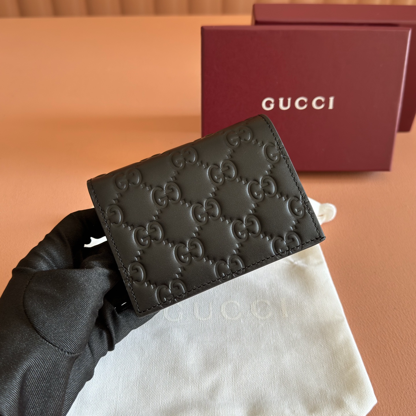 Gucci Basic Bag Cow Leather Black M-l