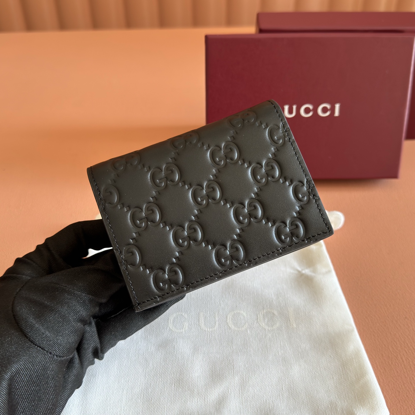 Gucci Basic Bag Cow Leather Black M-l