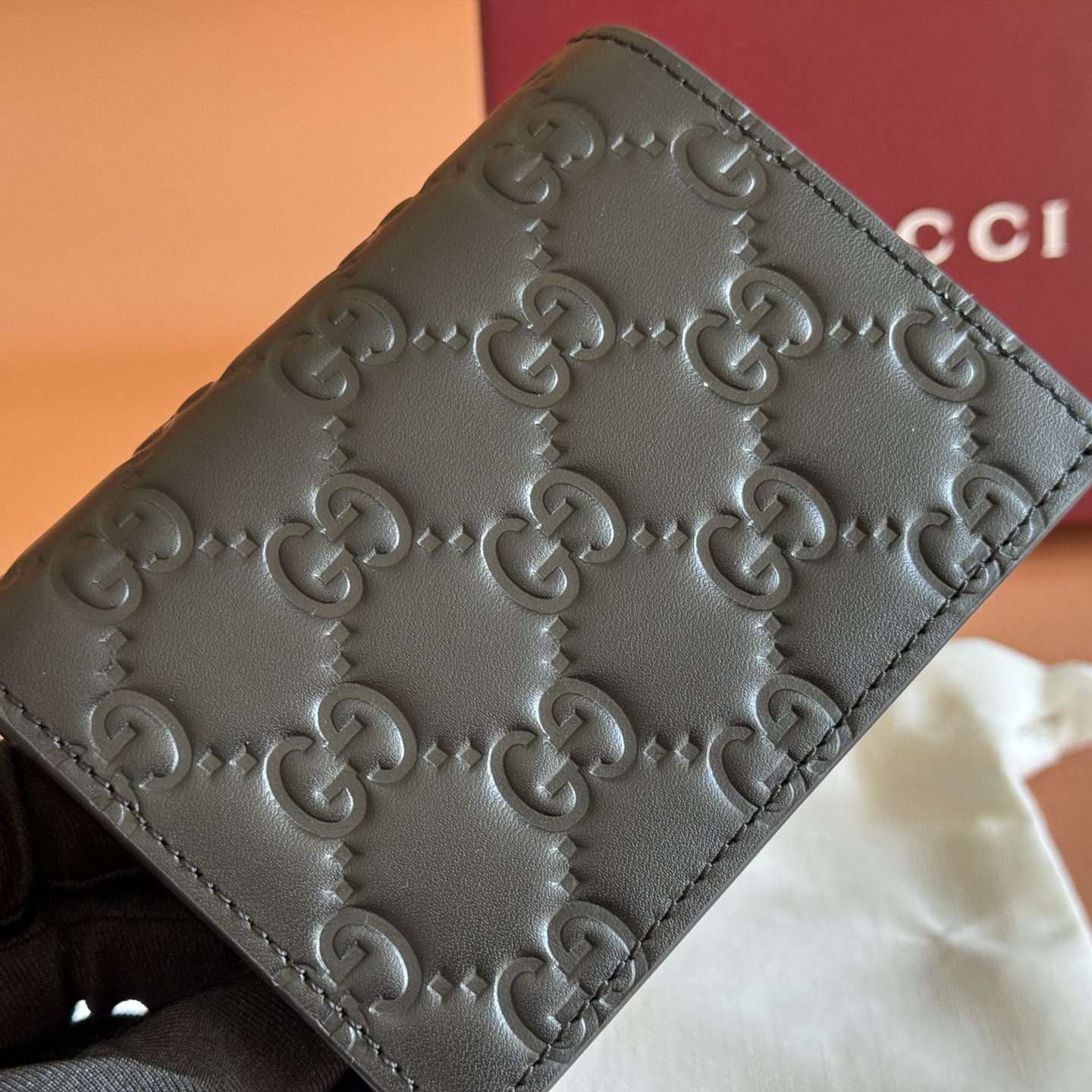 Gucci Basic Bag Cow Leather Black M-l