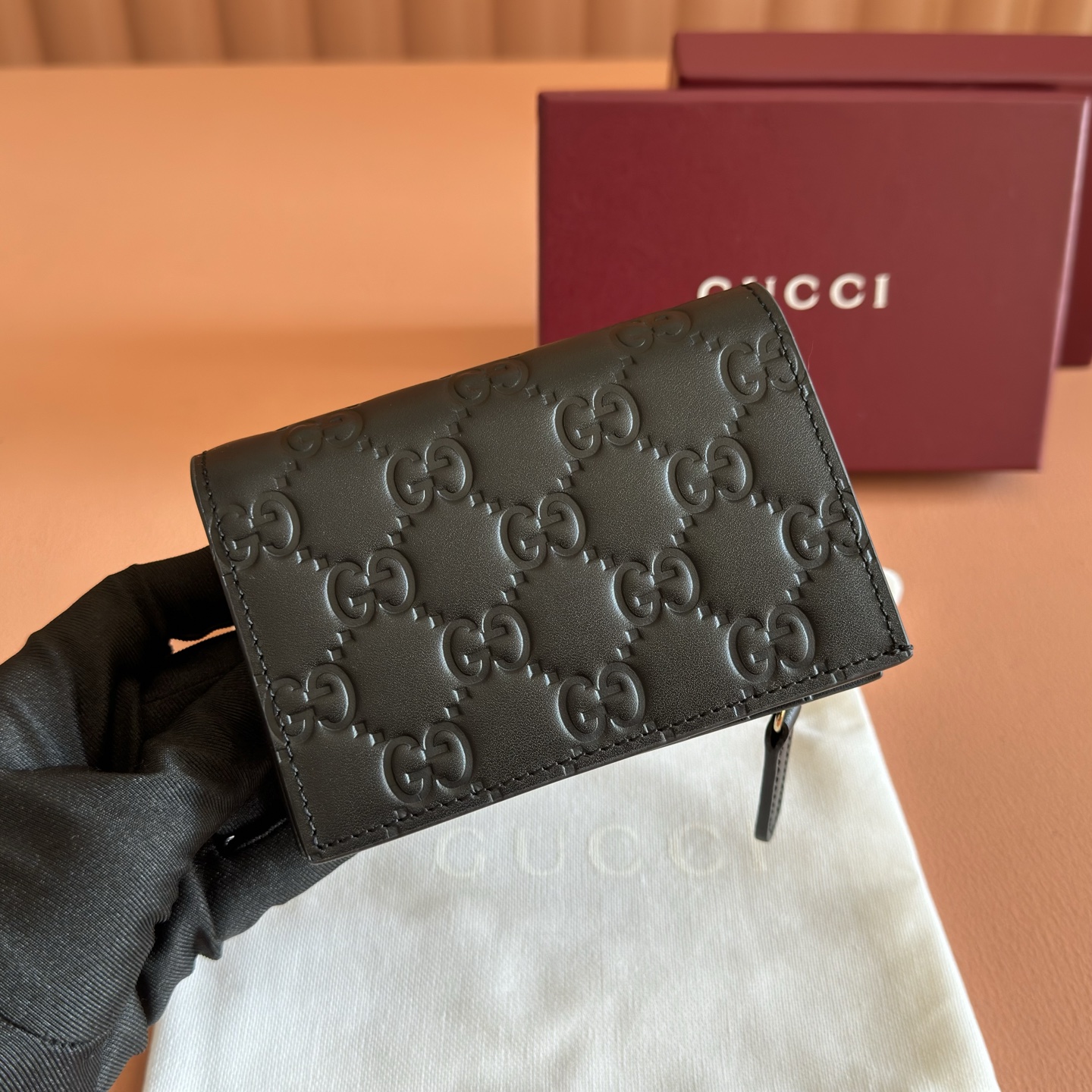 Gucci Basic Bag Cow Leather Black M-l