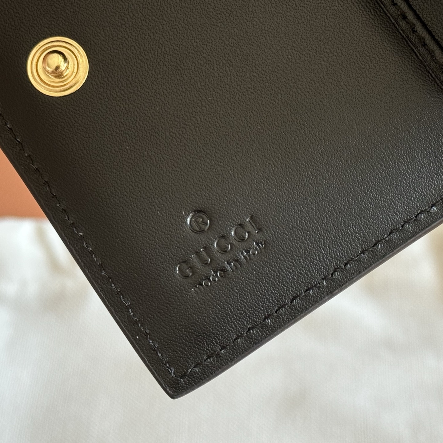 Gucci Basic Bag Cow Leather Black M-l