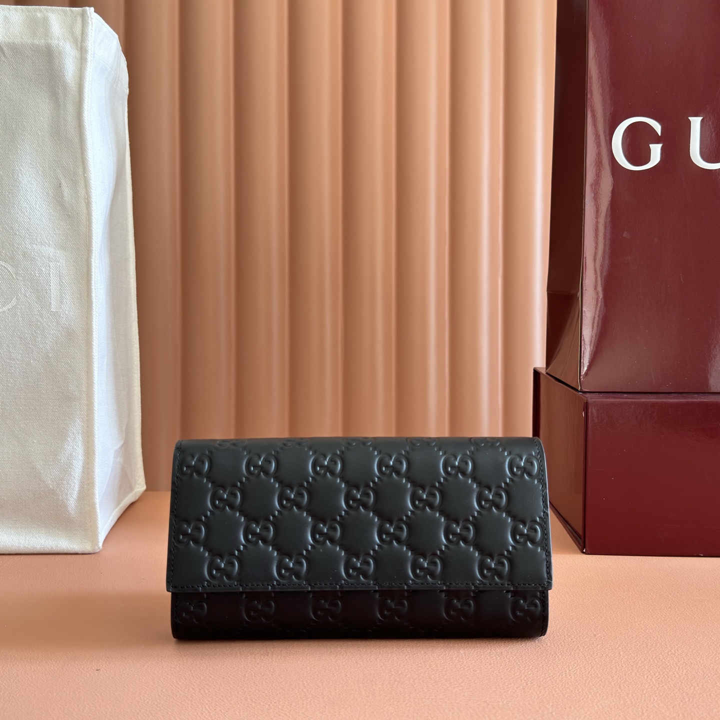 Gucci Basic Bag Cow Leather Black M-l