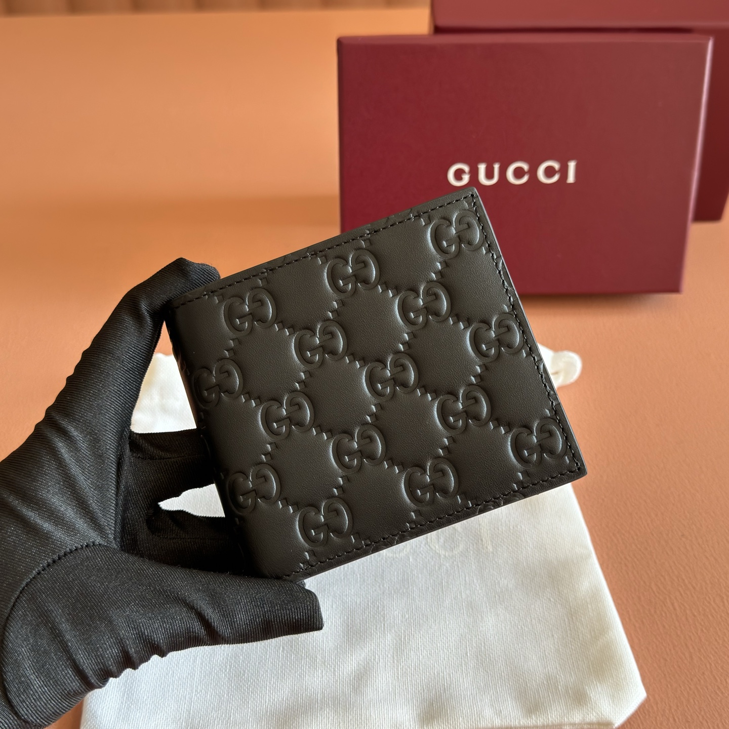 Gucci Basic Bag Cow Leather Black M-l