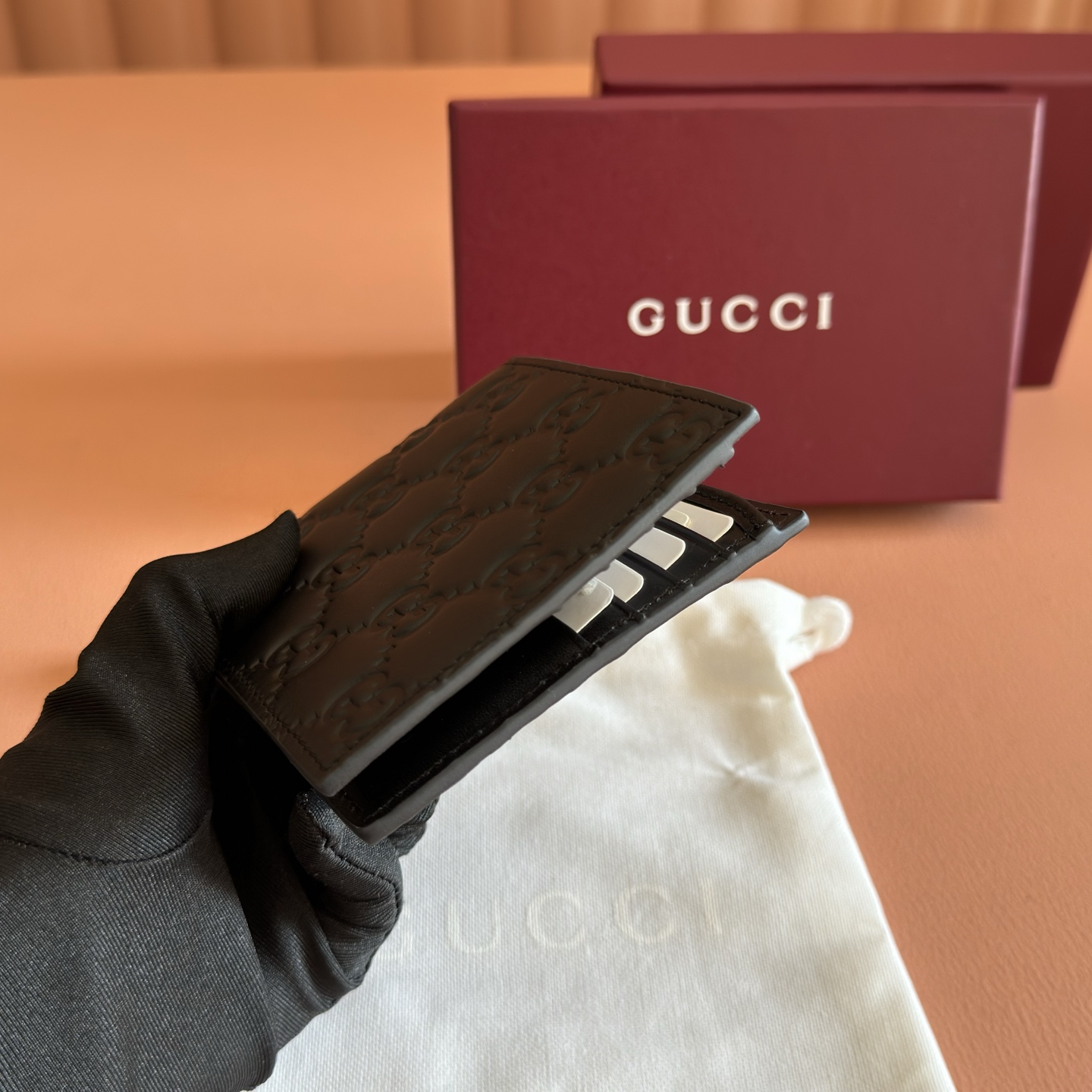 Gucci Basic Bag Cow Leather Black M-l