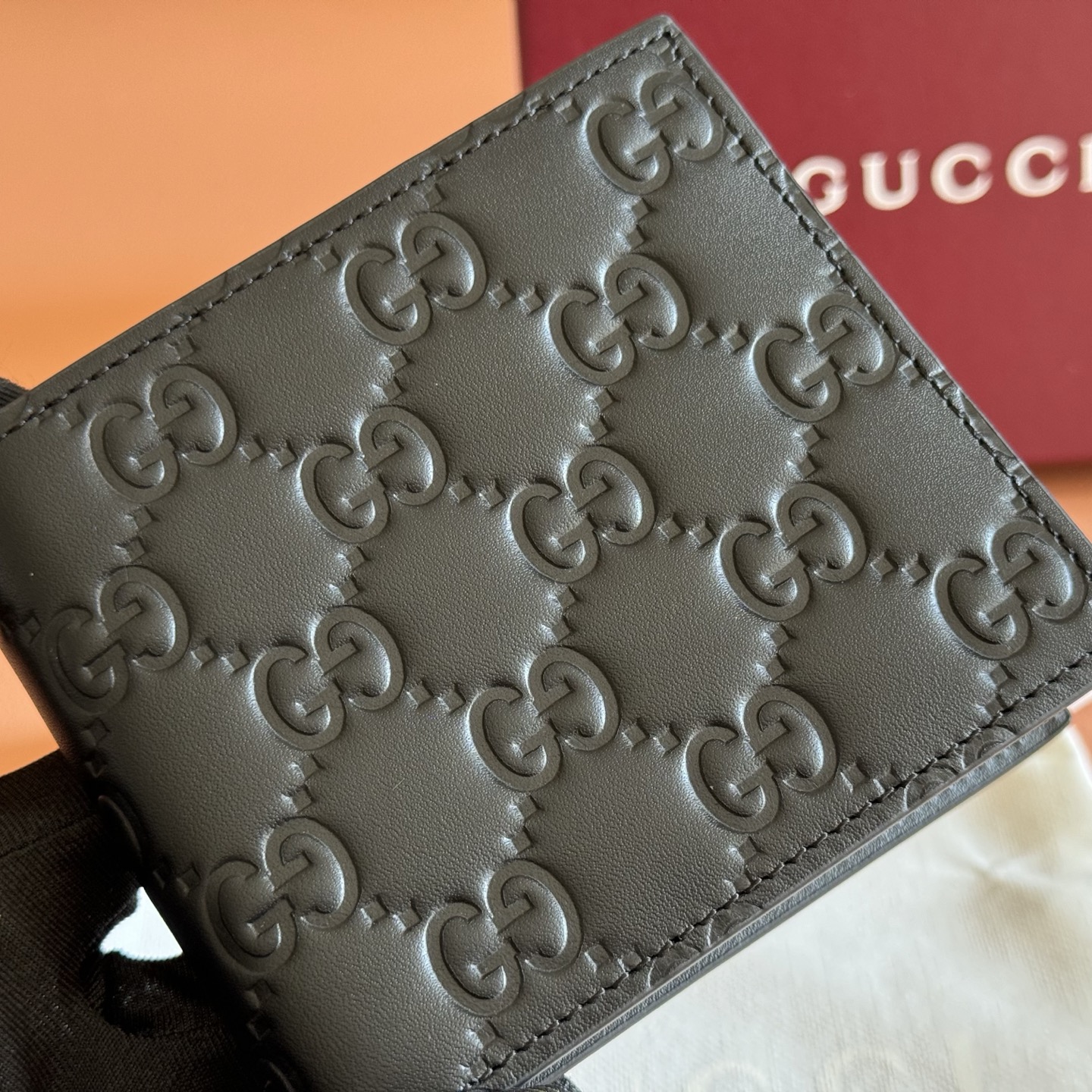 Gucci Basic Bag Cow Leather Black M-l