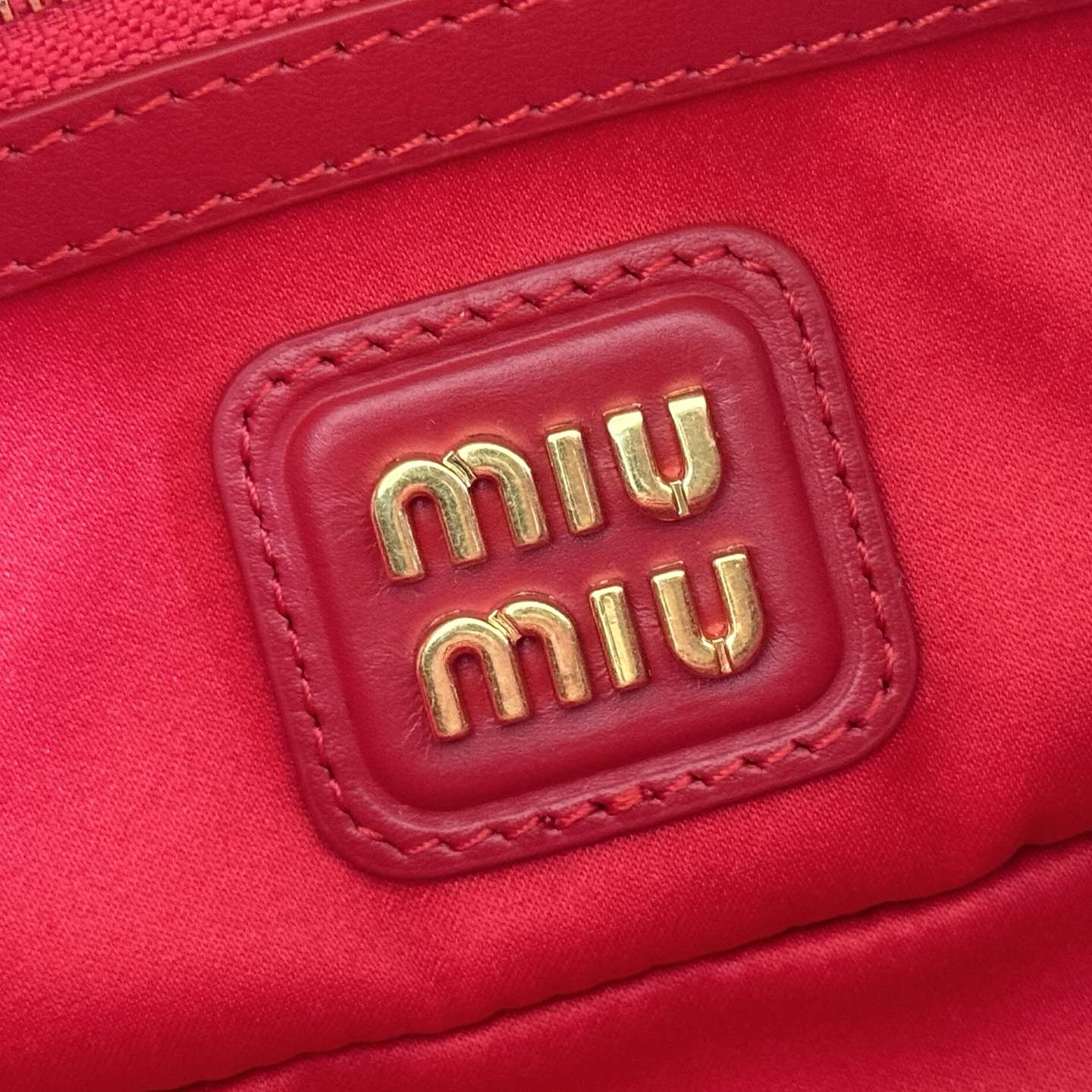 Miu Miu Female Tote Bag Cow Leather M