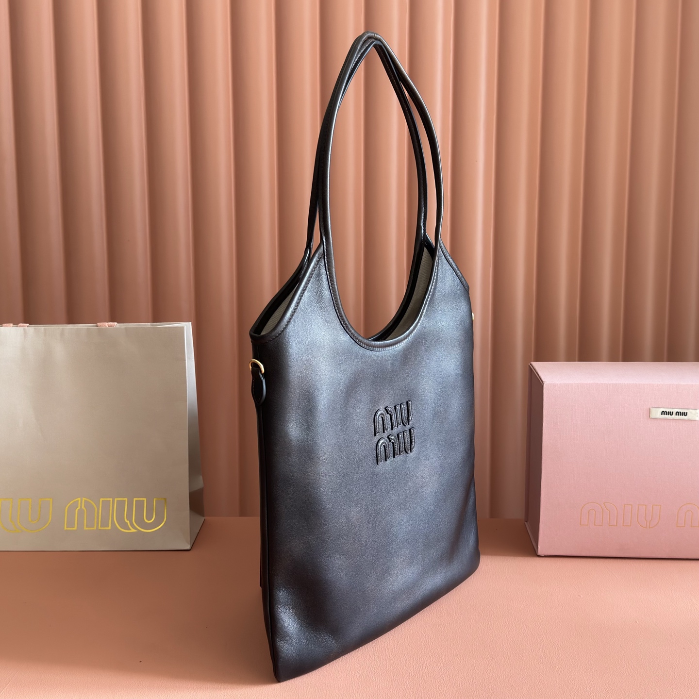 Miu Miu Female Tote Bag Cow Leather Gold M-40cm