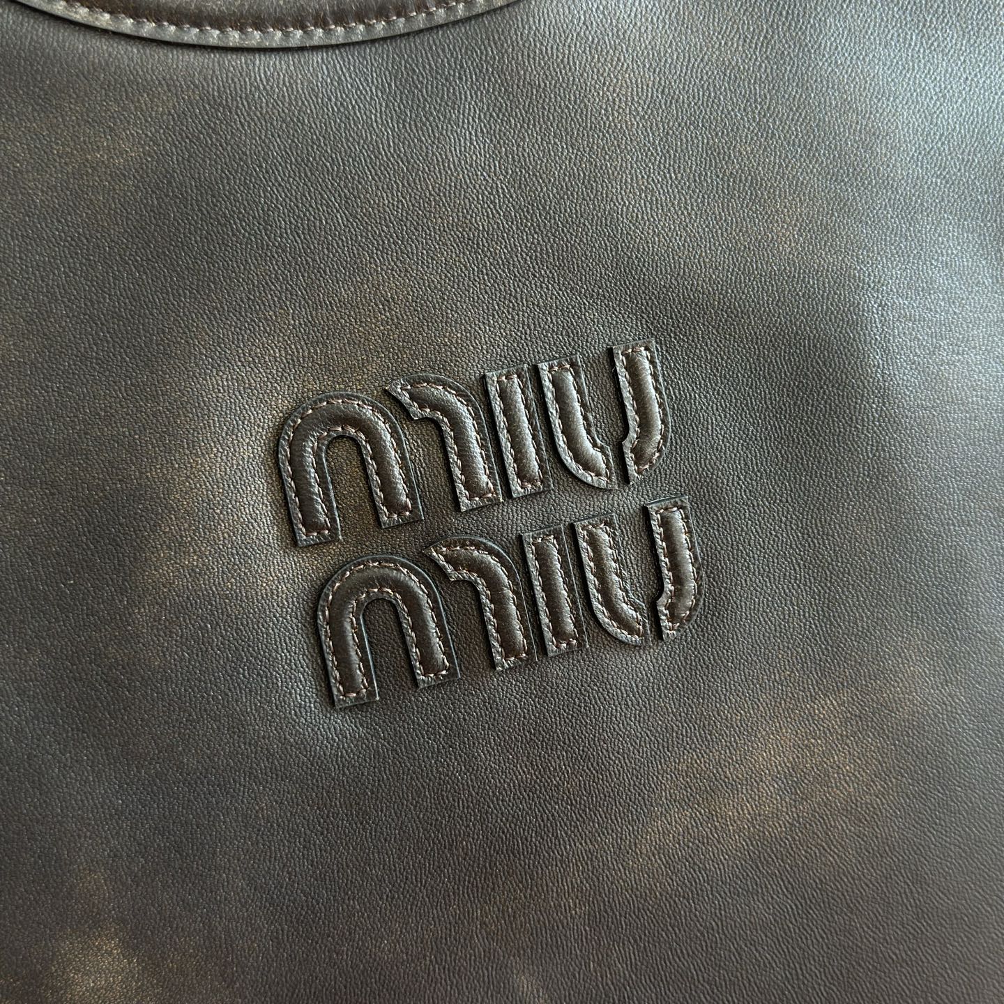 Miu Miu Female Tote Bag Cow Leather Gold M-40cm