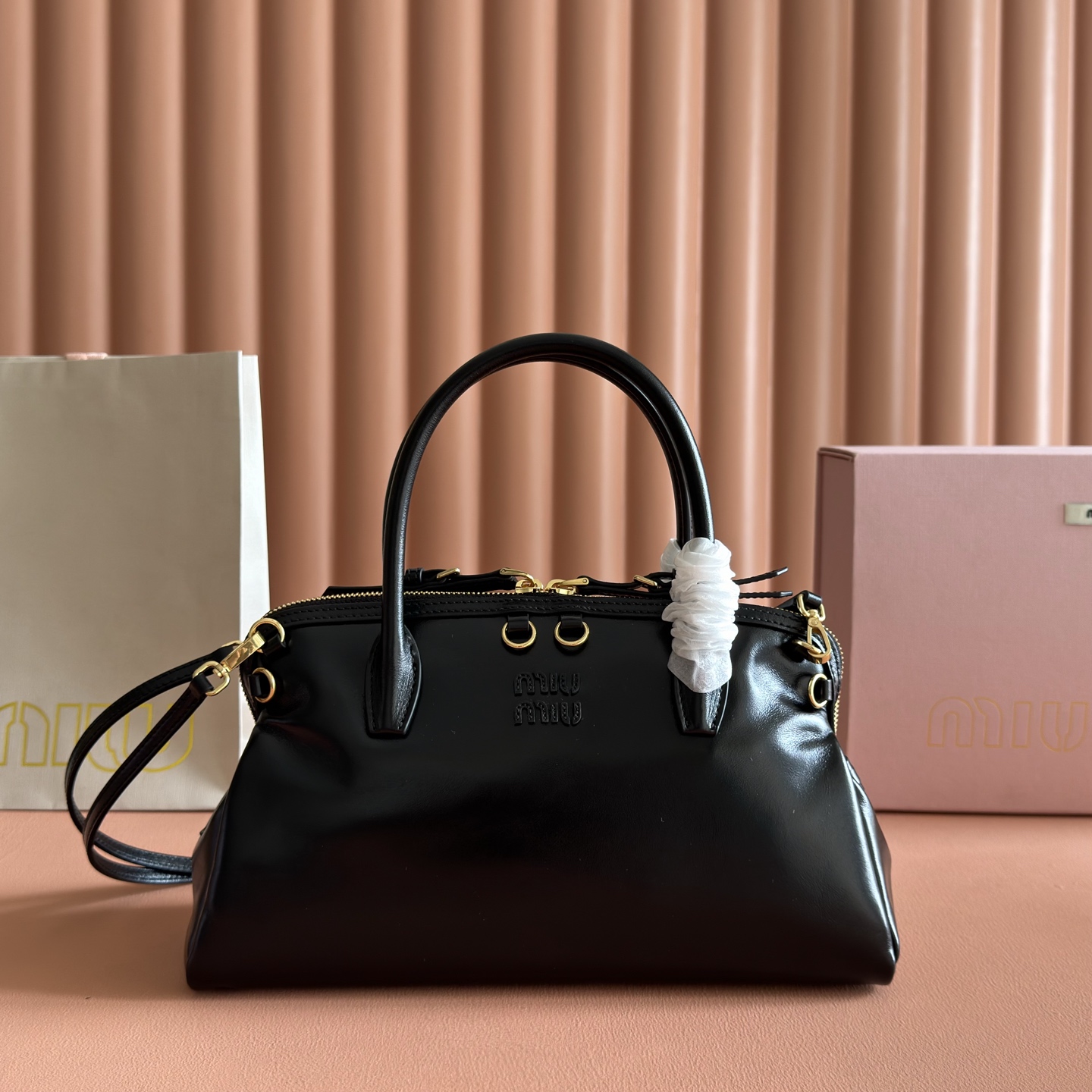 Miu Miu Basic Bag M-s