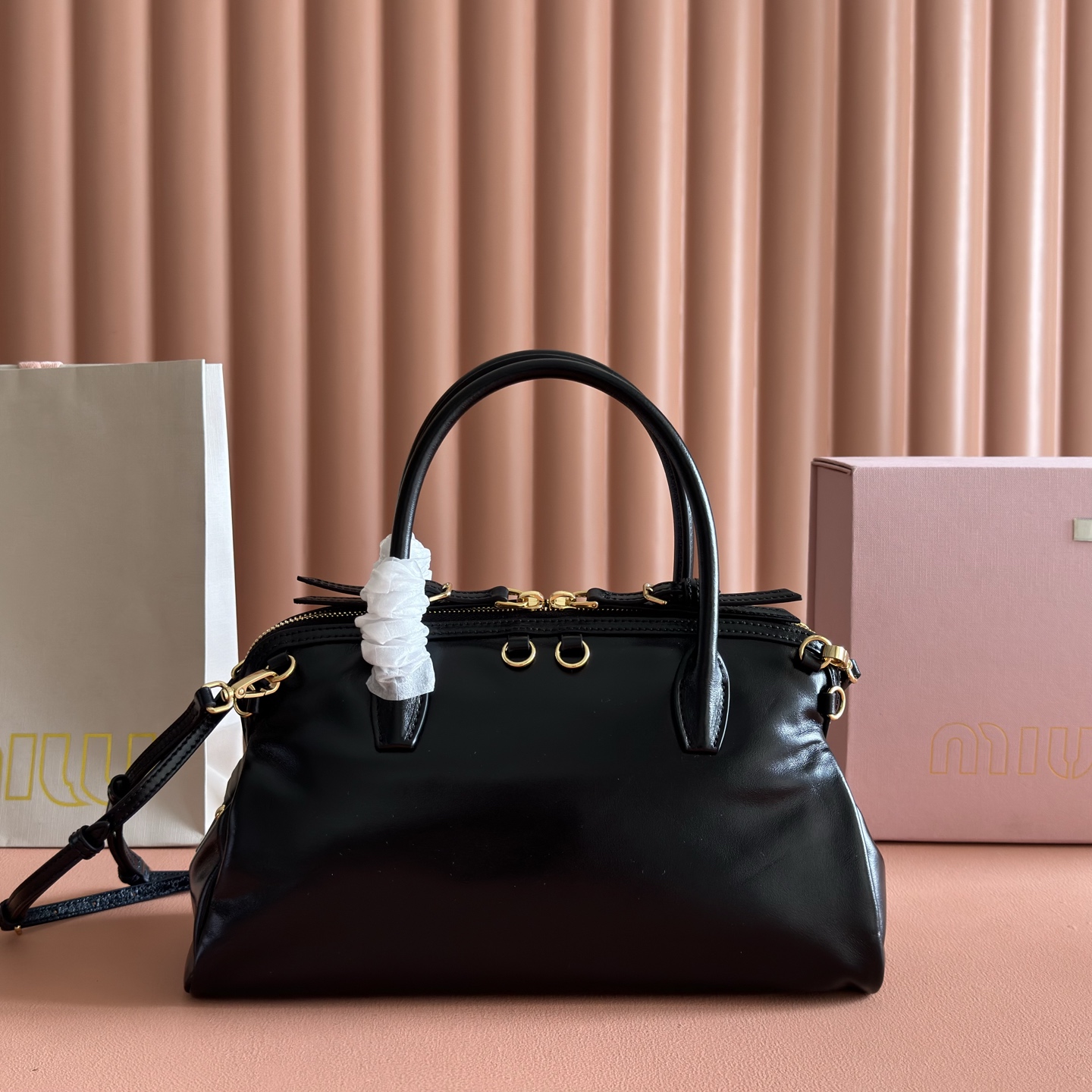 Miu Miu Basic Bag M-s