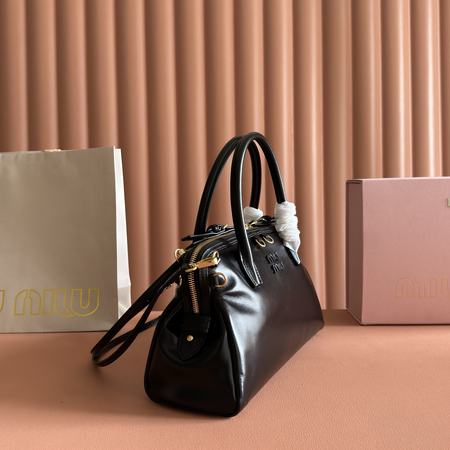 Miu Miu Basic Bag M-s