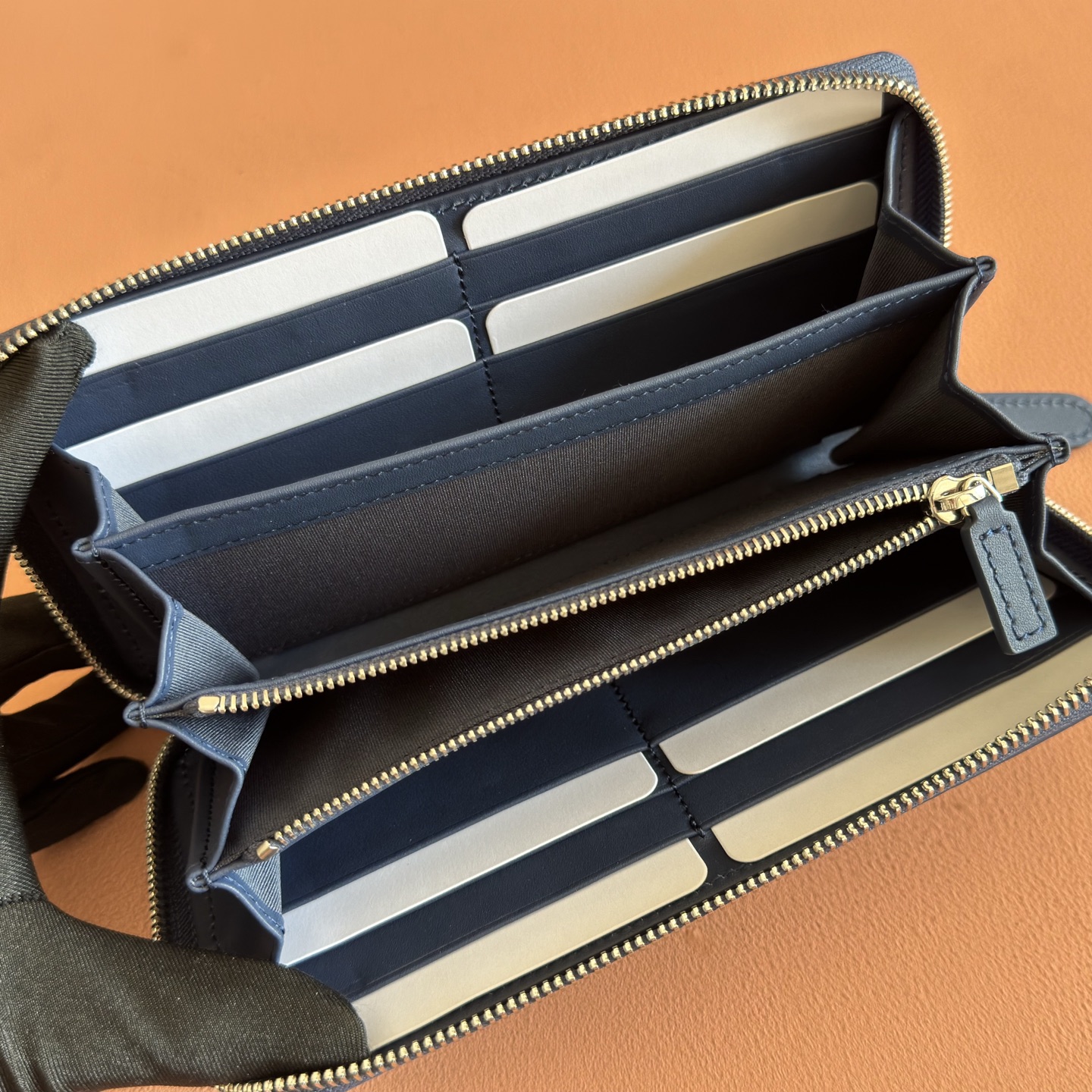 Gucci Basic Bag Blue M-s