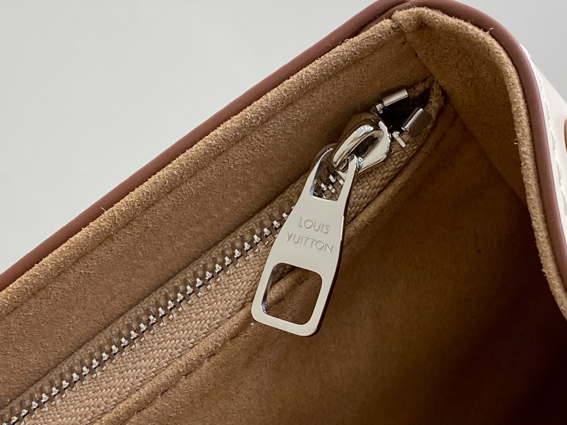 Louis Vuitton Tote Bag White M-l