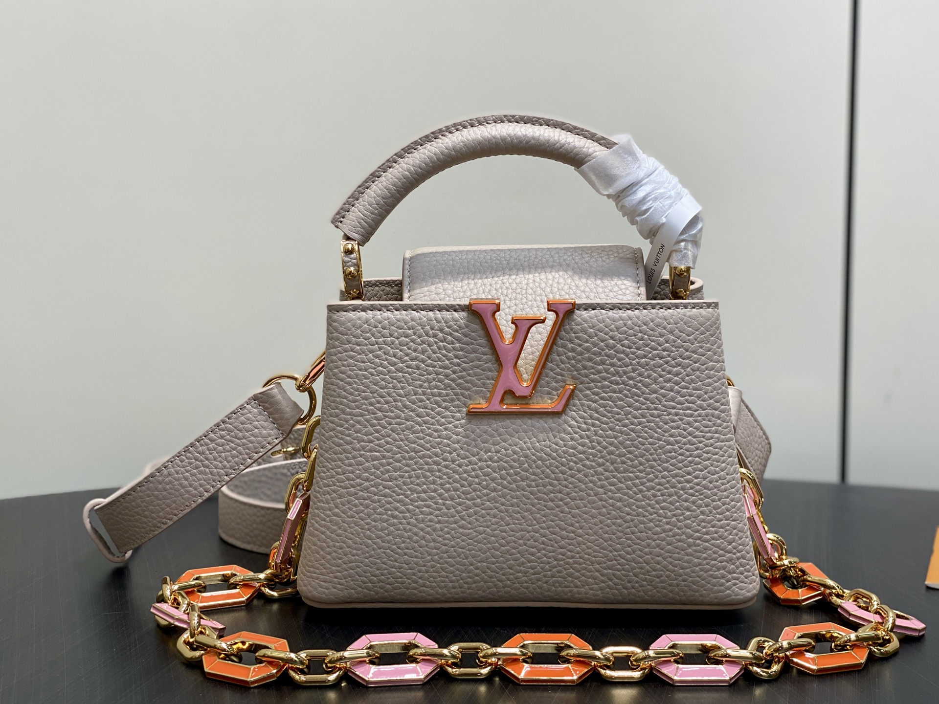 Louis Vuitton Tote Bag Gray M-l-s