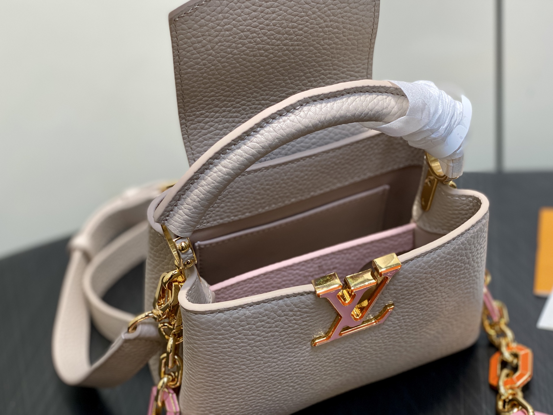 Louis Vuitton Tote Bag Gray M-l-s