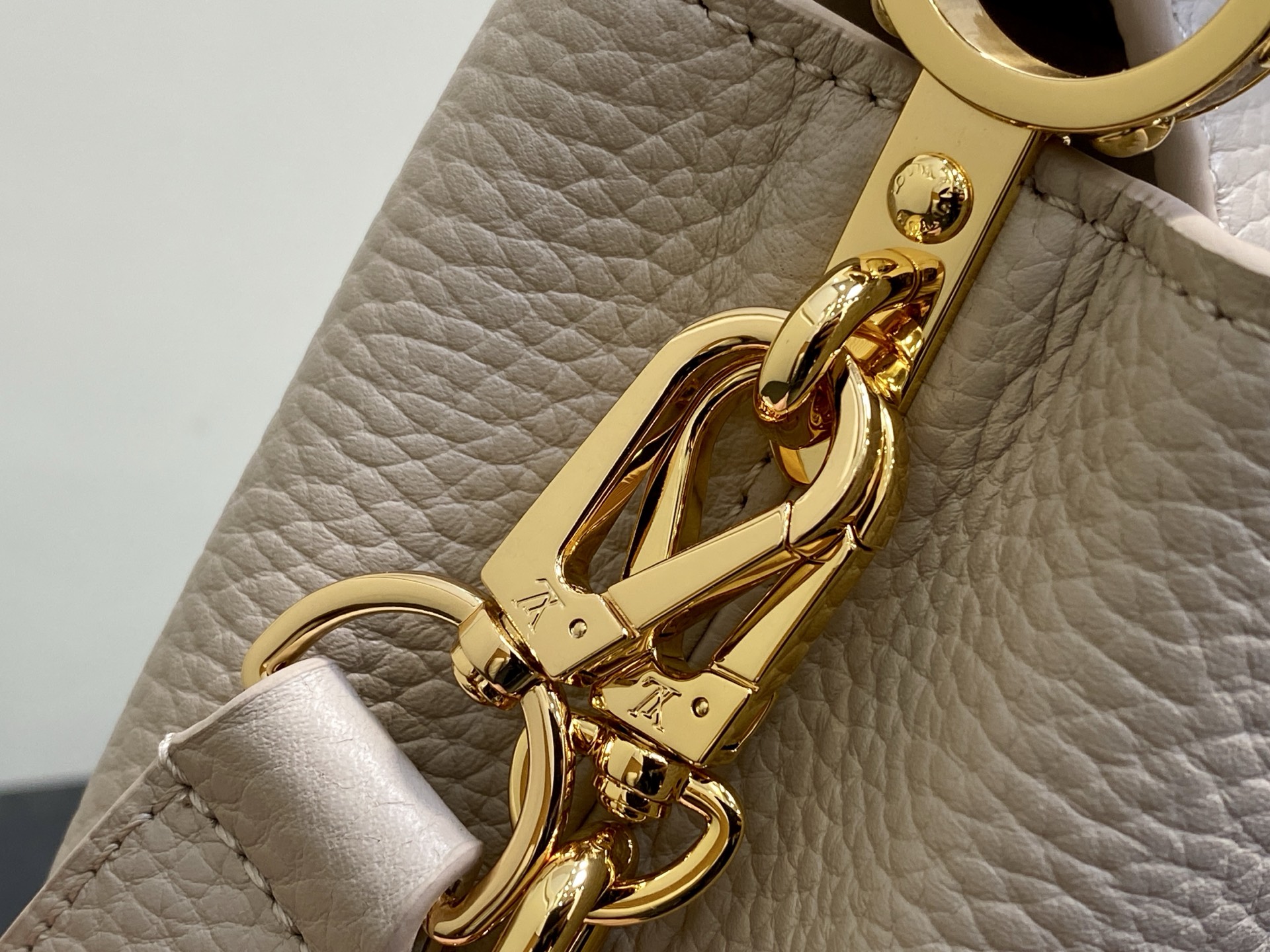 Louis Vuitton Tote Bag Gray M-l-s