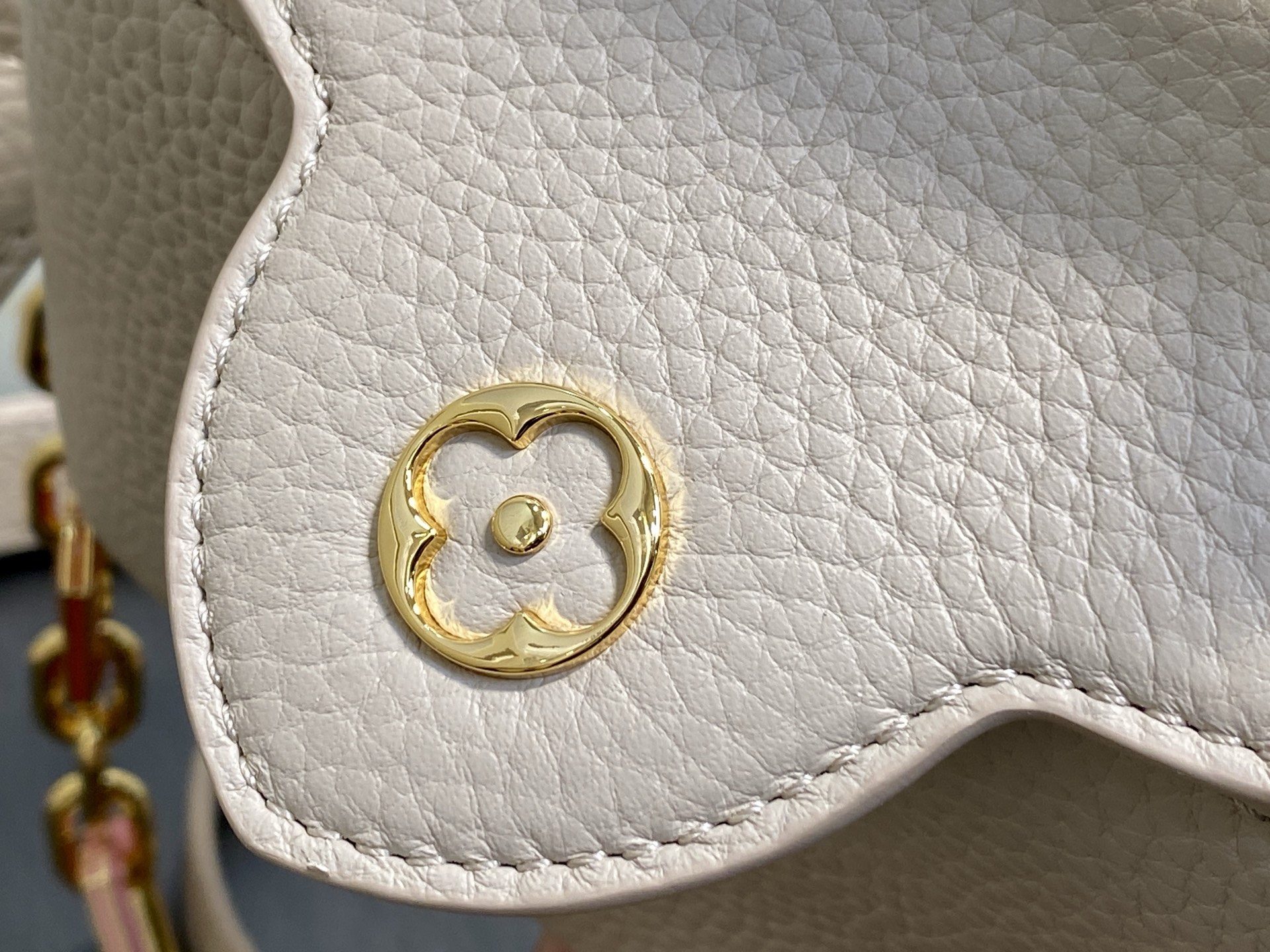 Louis Vuitton Tote Bag Gray M-l-s