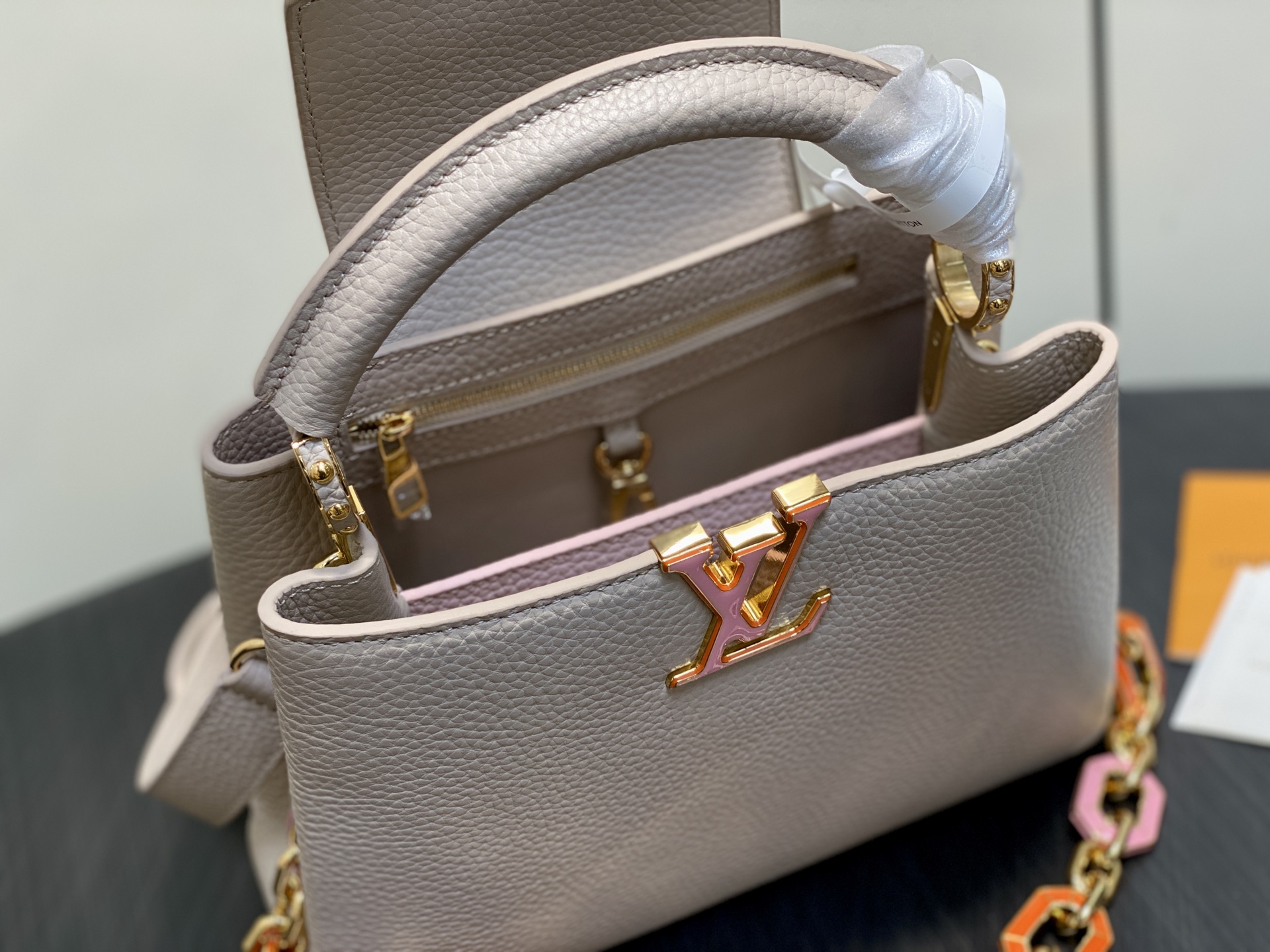 Louis Vuitton Tote Bag Gray M-l-s