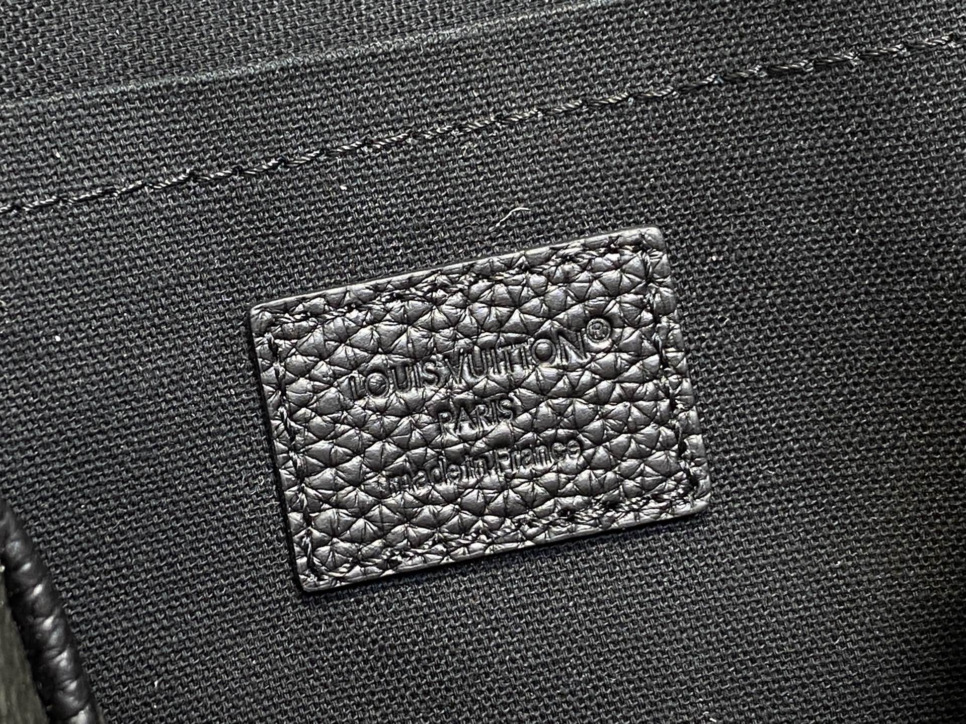 Louis Vuitton Crossbody Bag Canvas Gray M-l