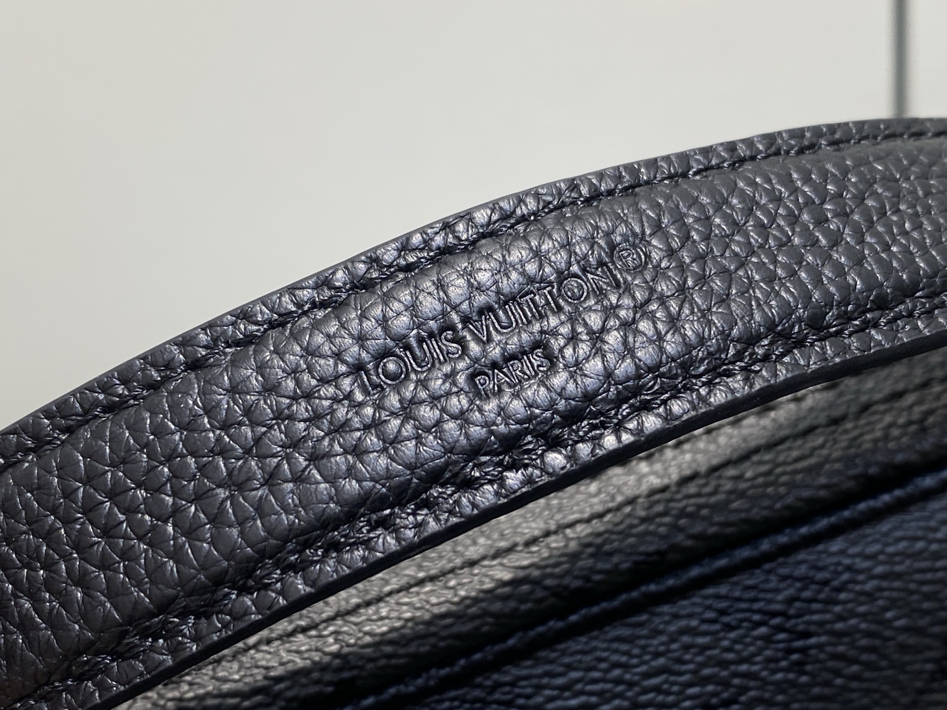 Louis Vuitton Crossbody Bag Canvas Gray M-l